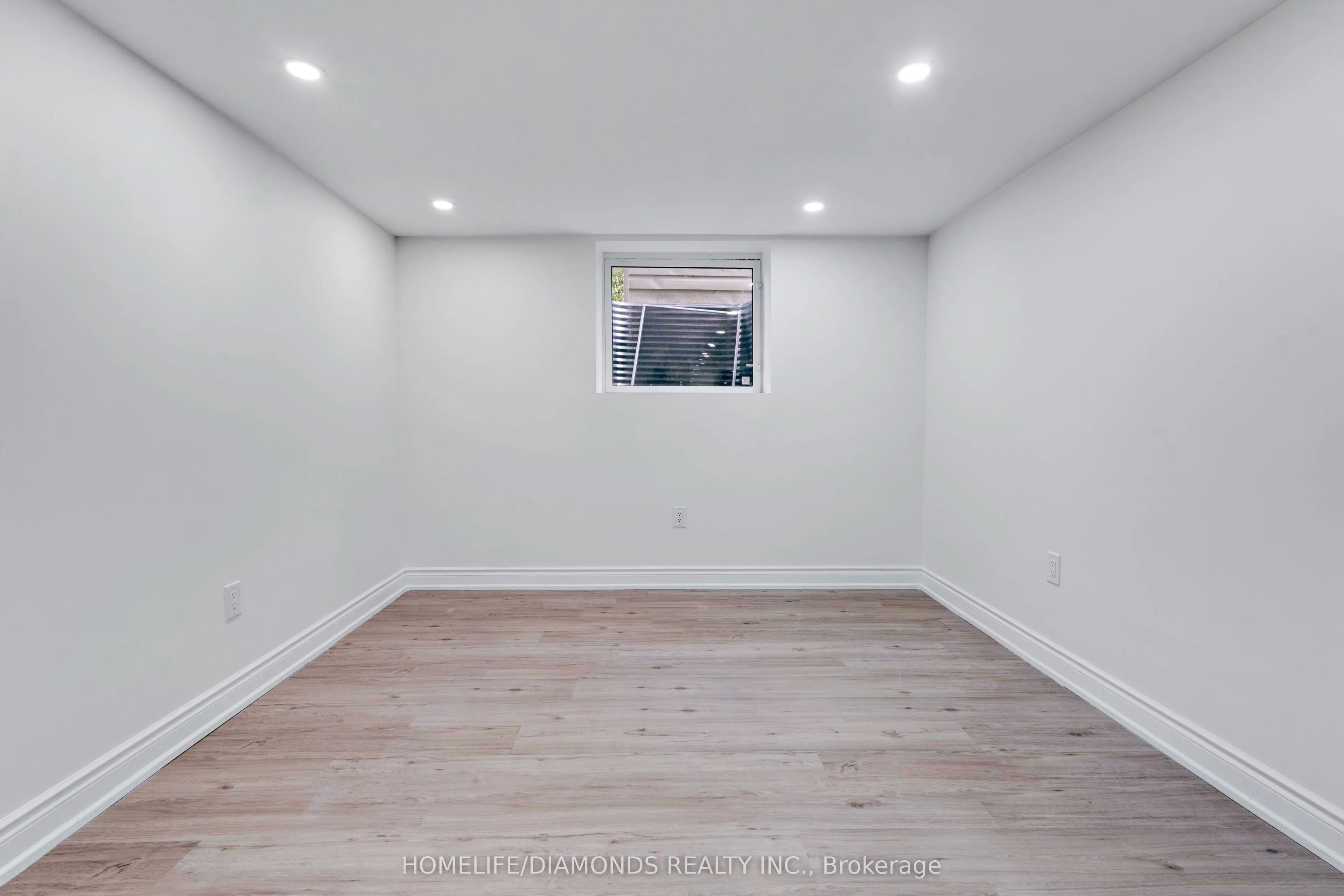210 MACKAN Street