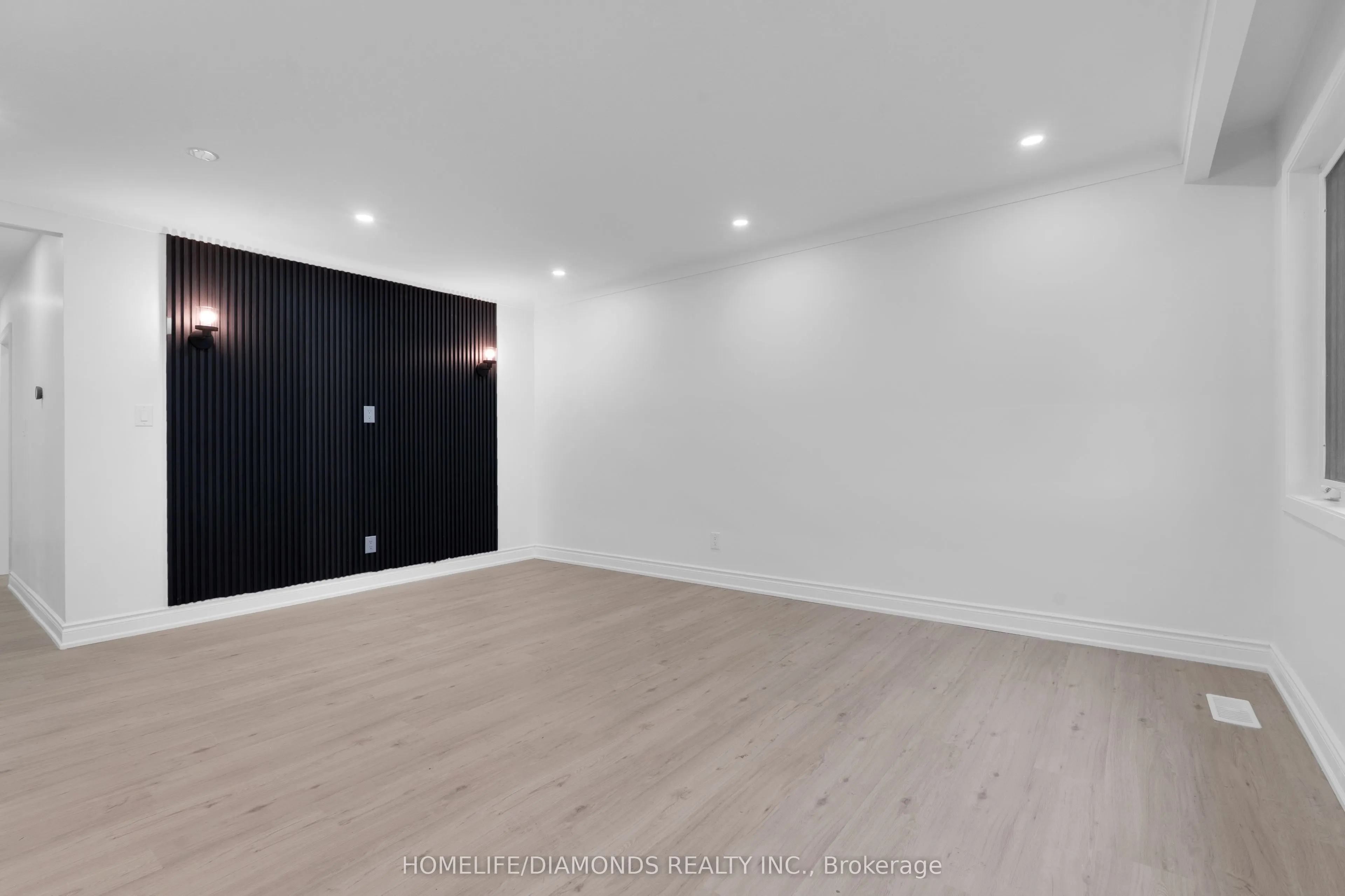 210 MACKAN Street
