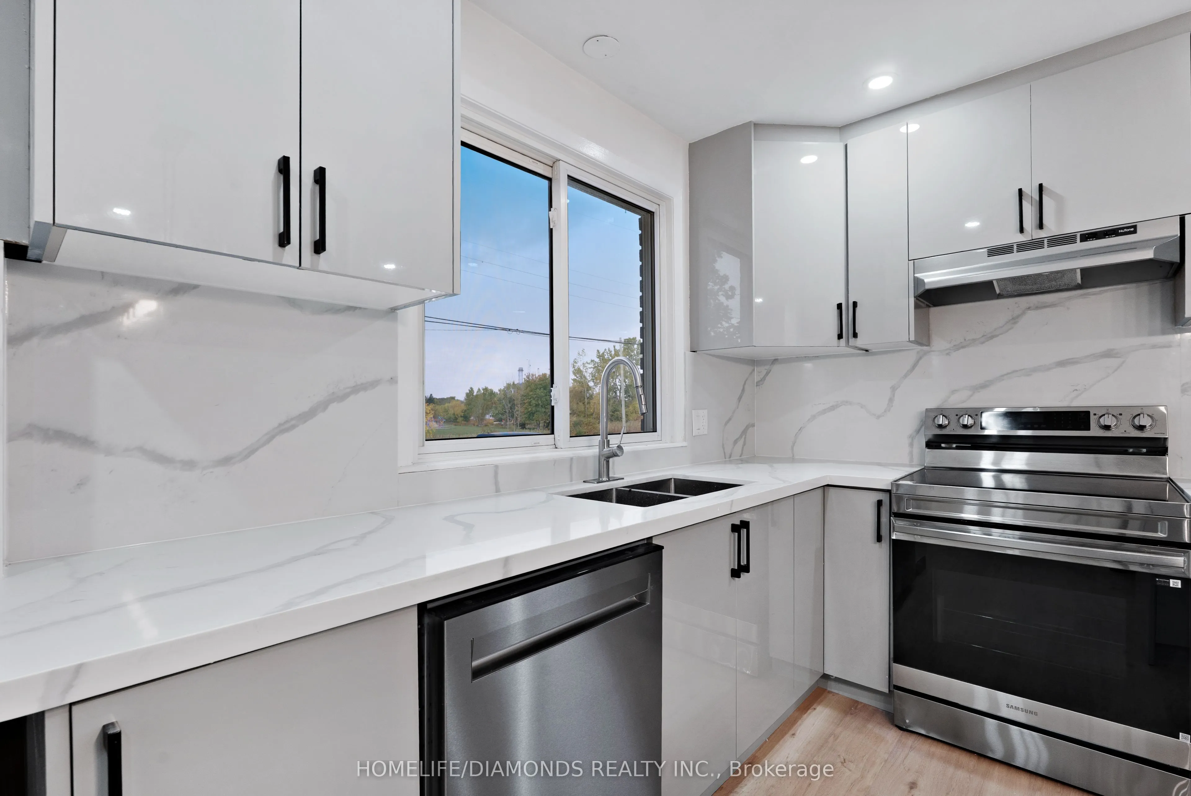 210 MACKAN Street