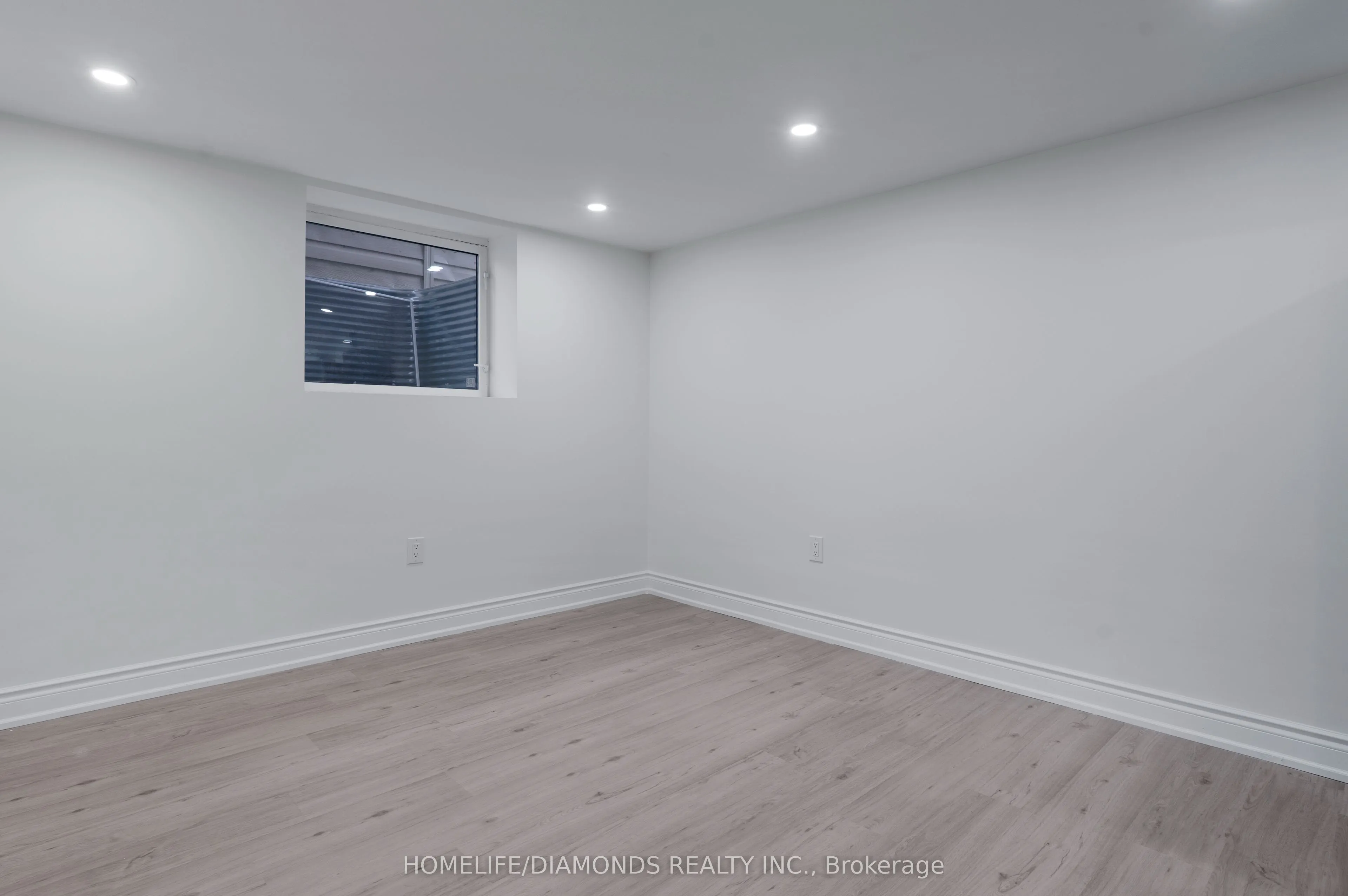 210 MACKAN Street