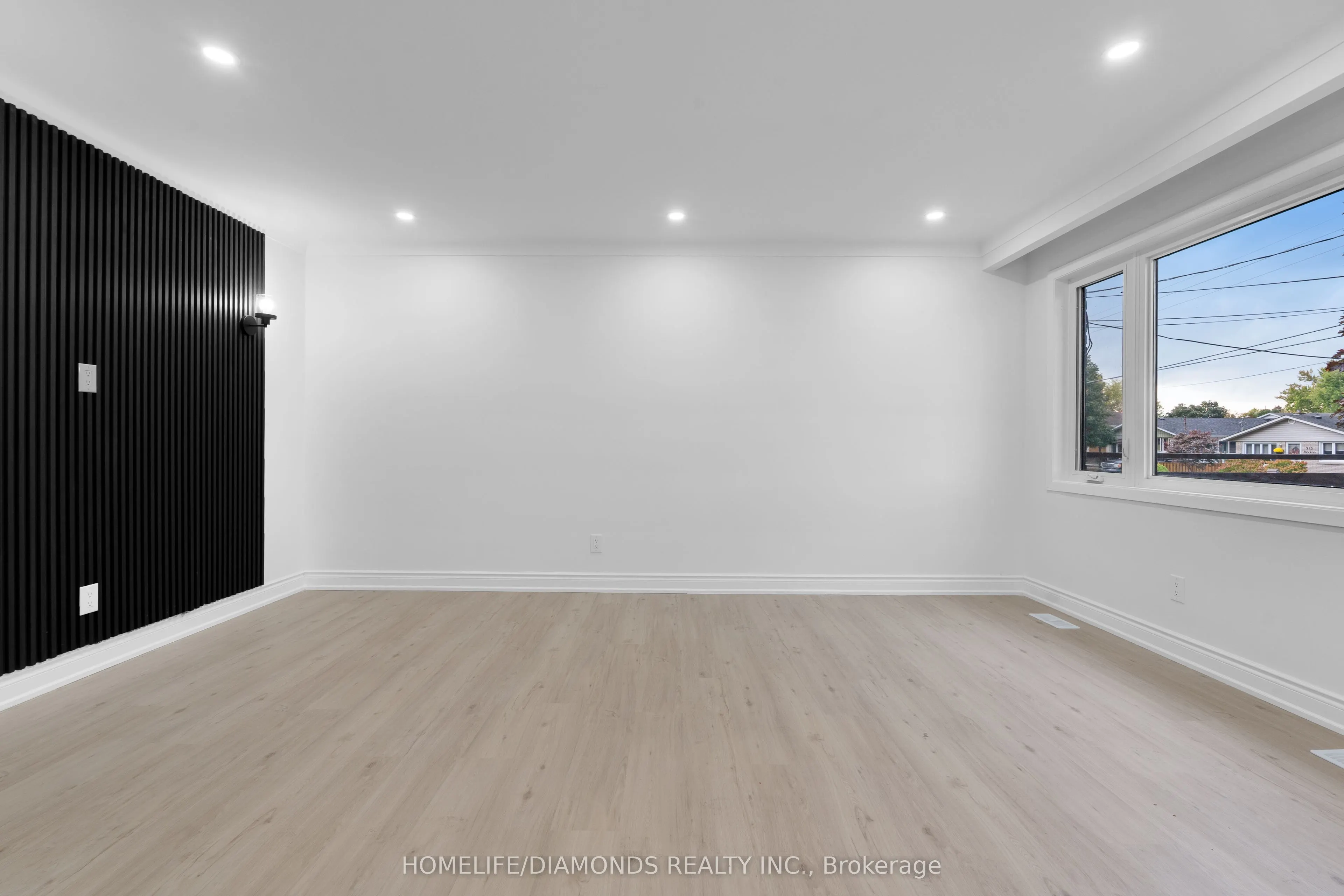 210 MACKAN Street