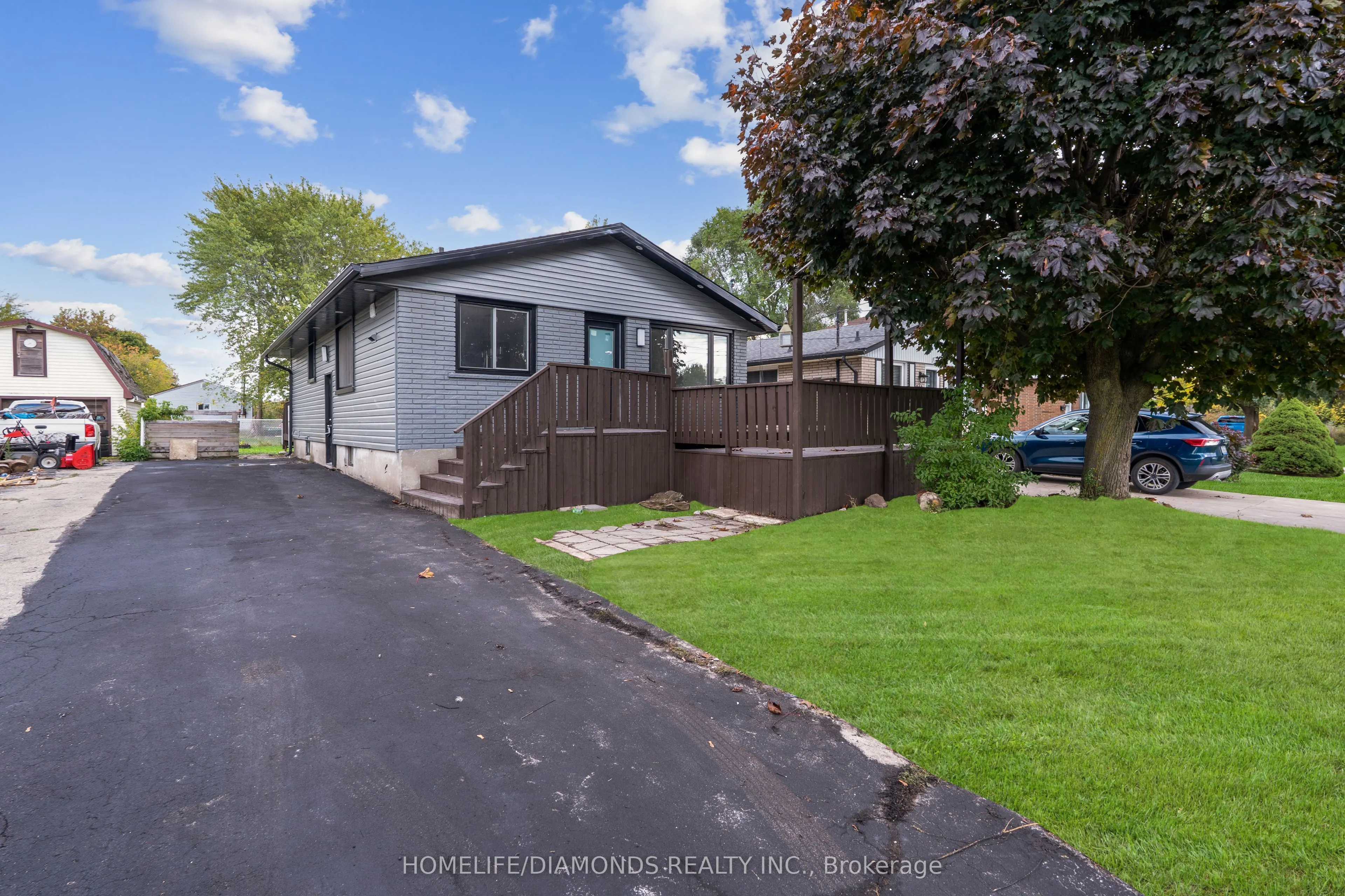 210 MACKAN Street