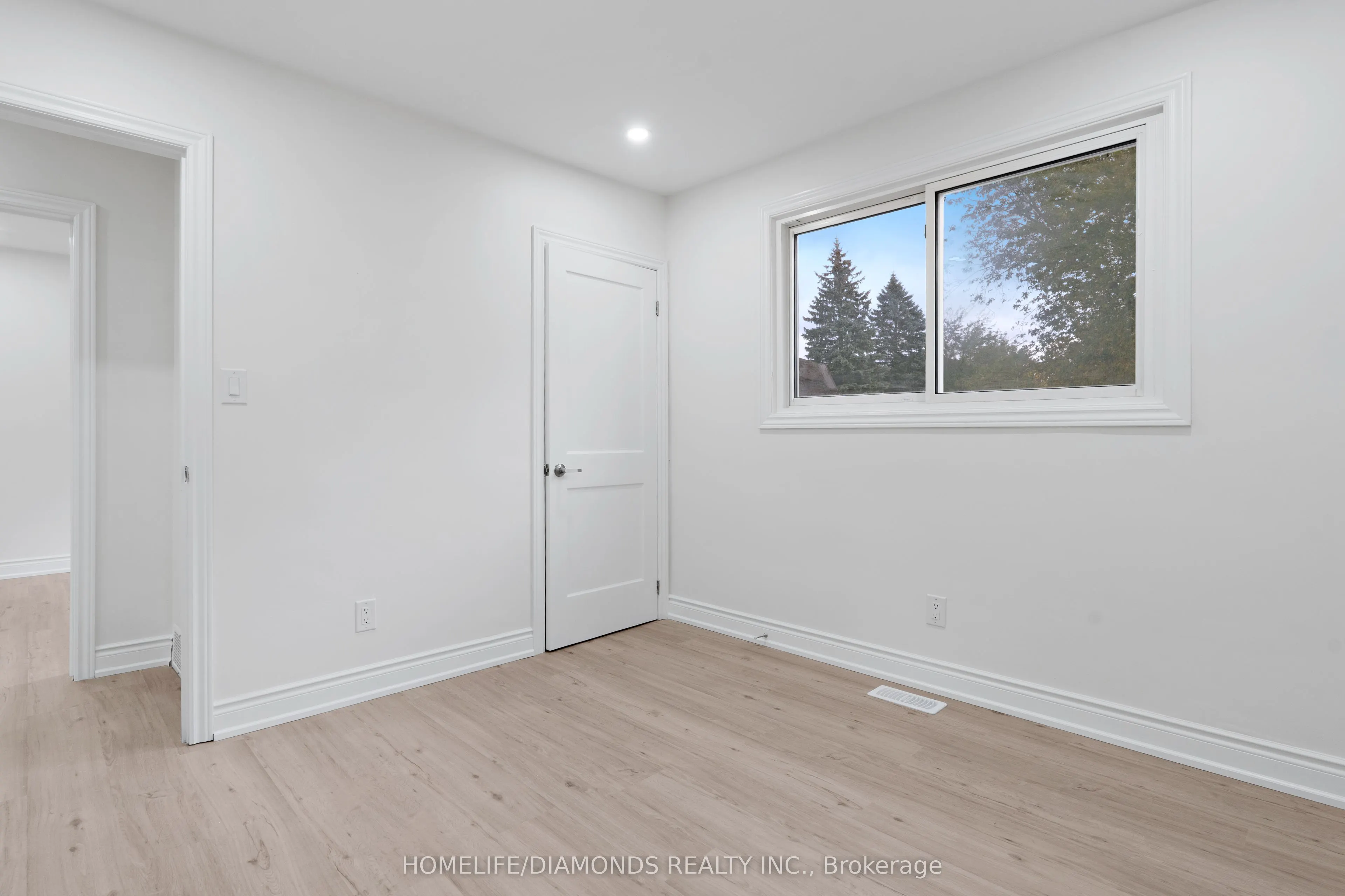 210 MACKAN Street