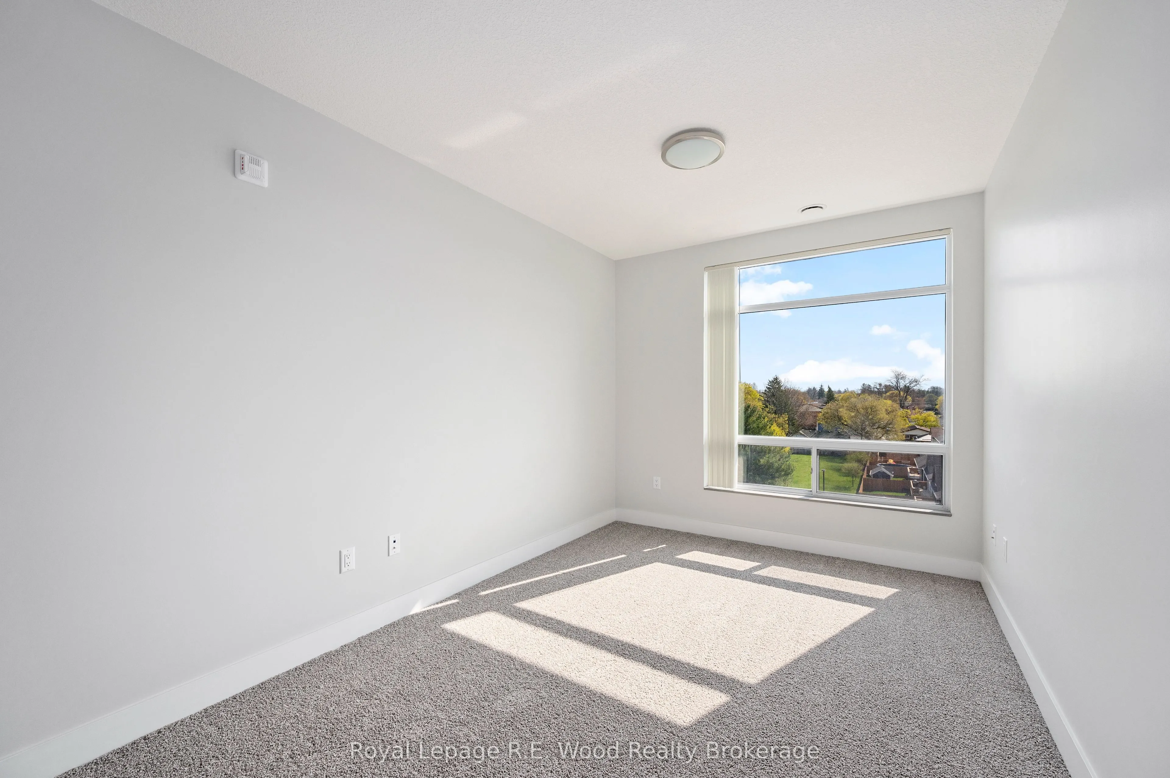 98 King Street, #101