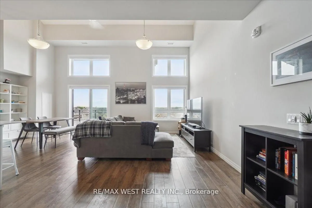 35 Kingsbury Square, #413
