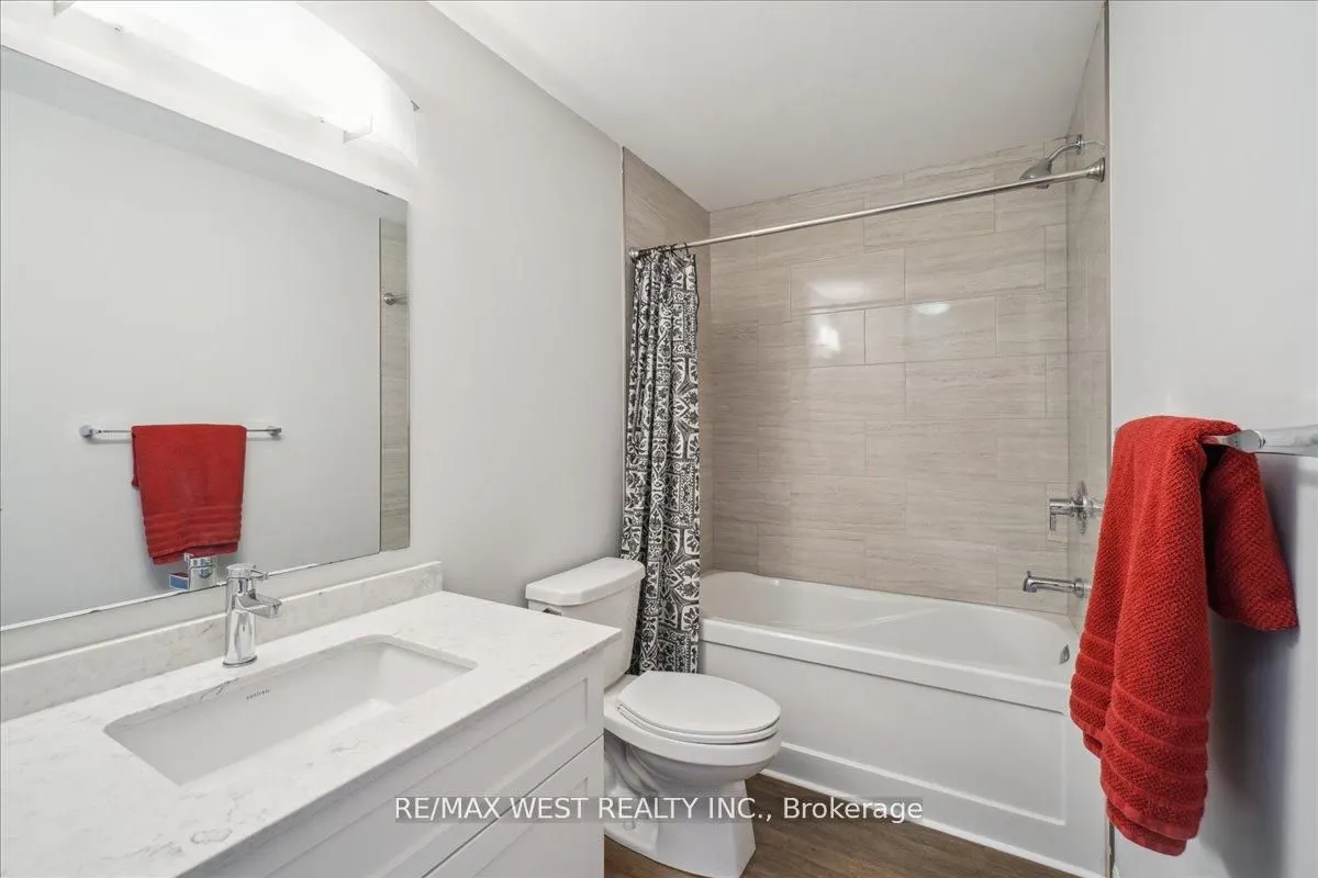 35 Kingsbury Square, #413
