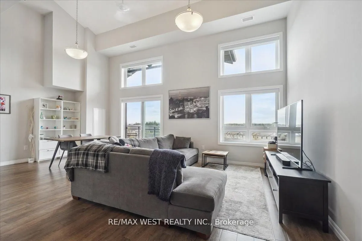 35 Kingsbury Square, #413