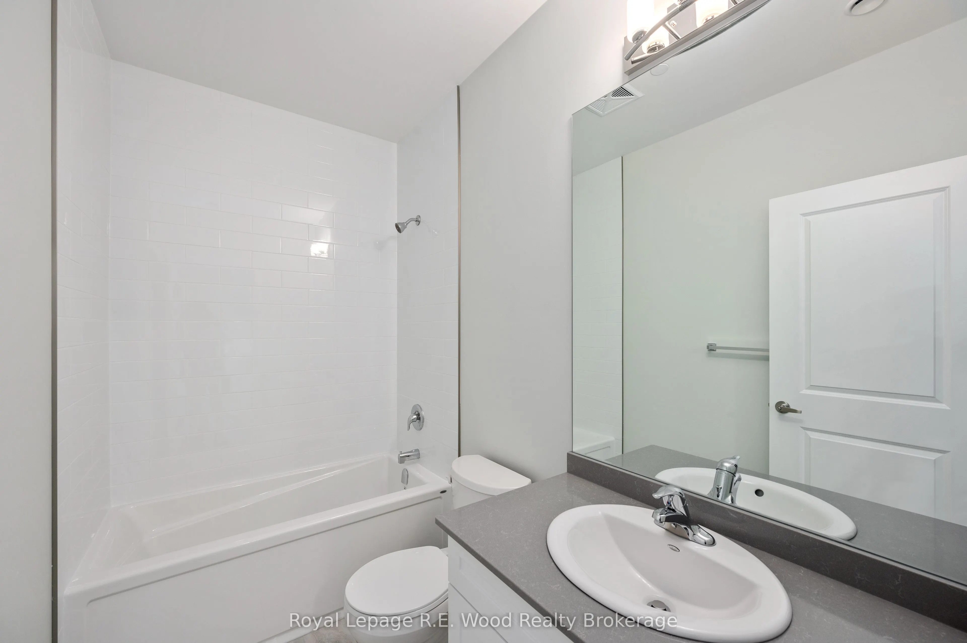 98 King Street, #102