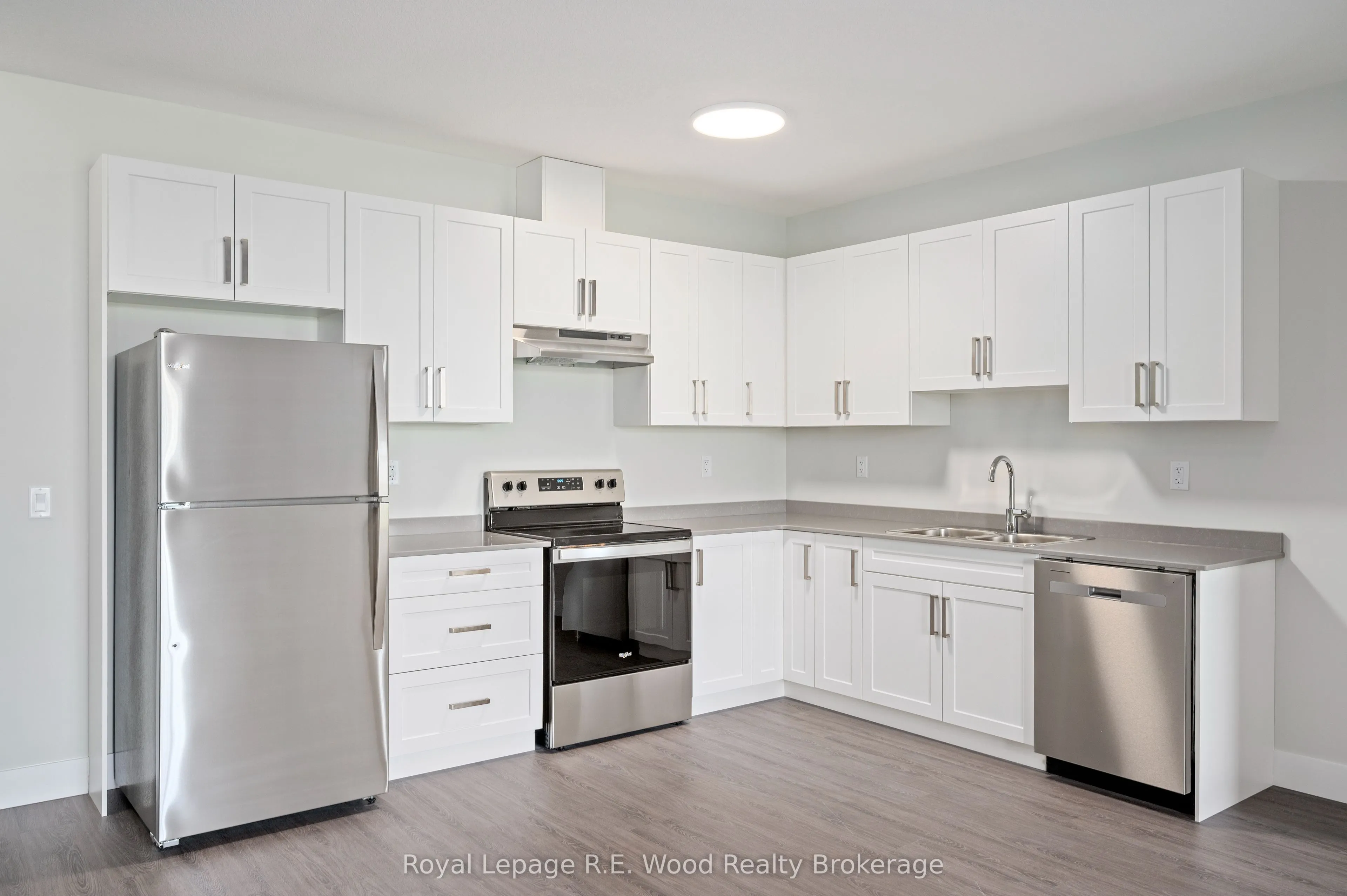 98 King Street, #102