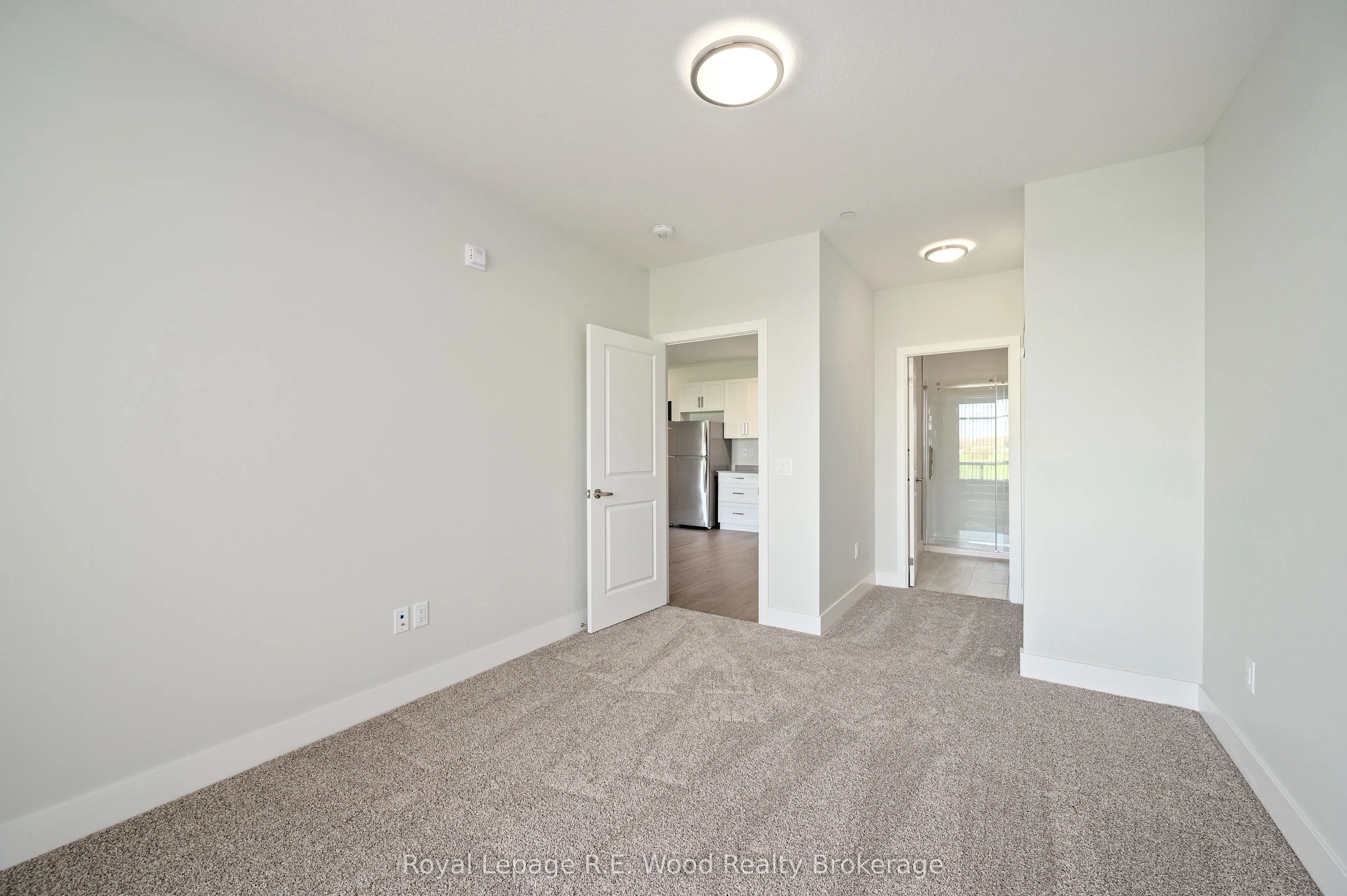 98 King Street, #102