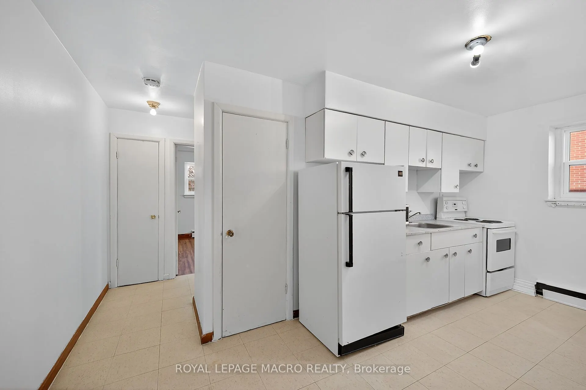 5 Applewood Avenue, #1