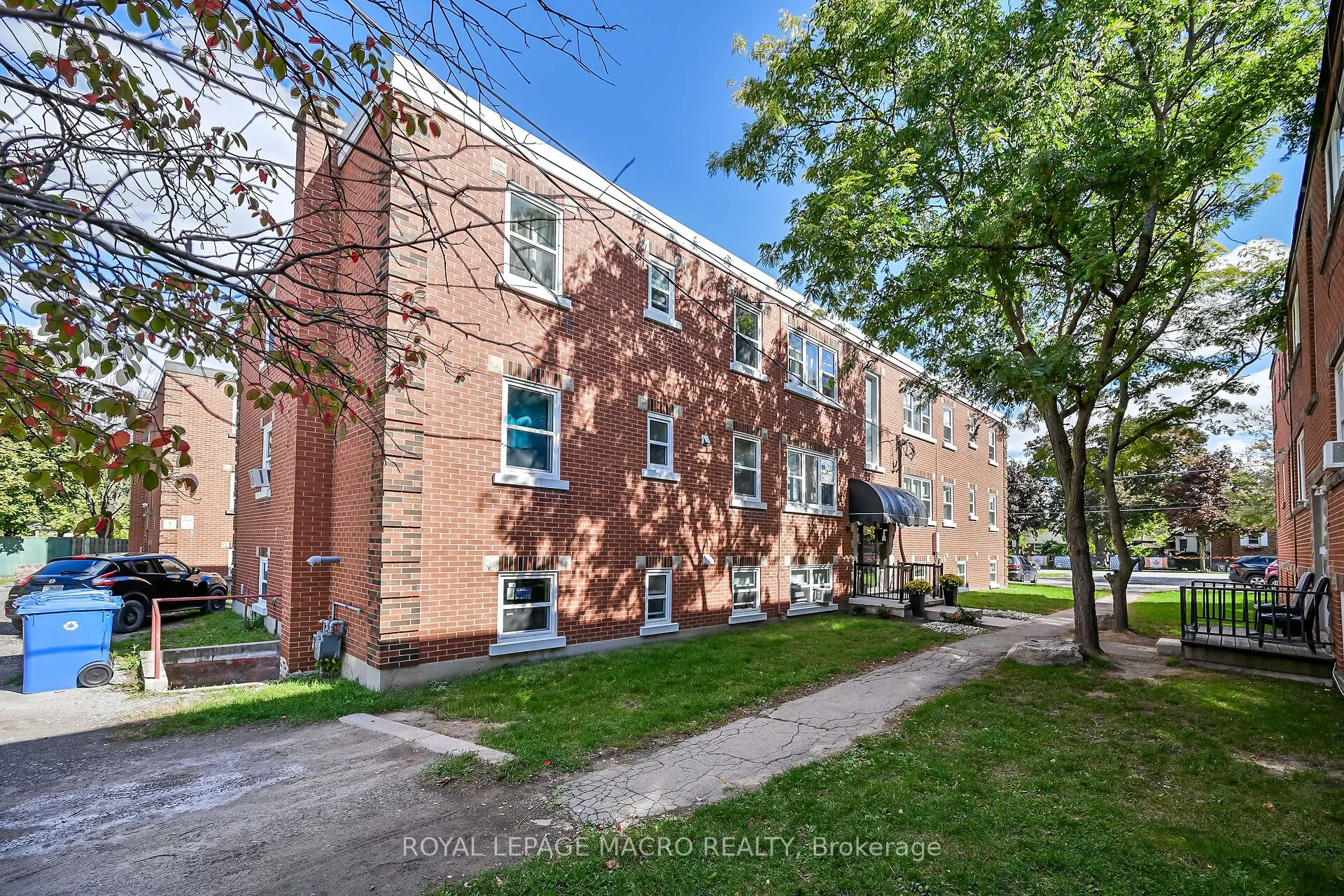 5 Applewood Avenue, #1