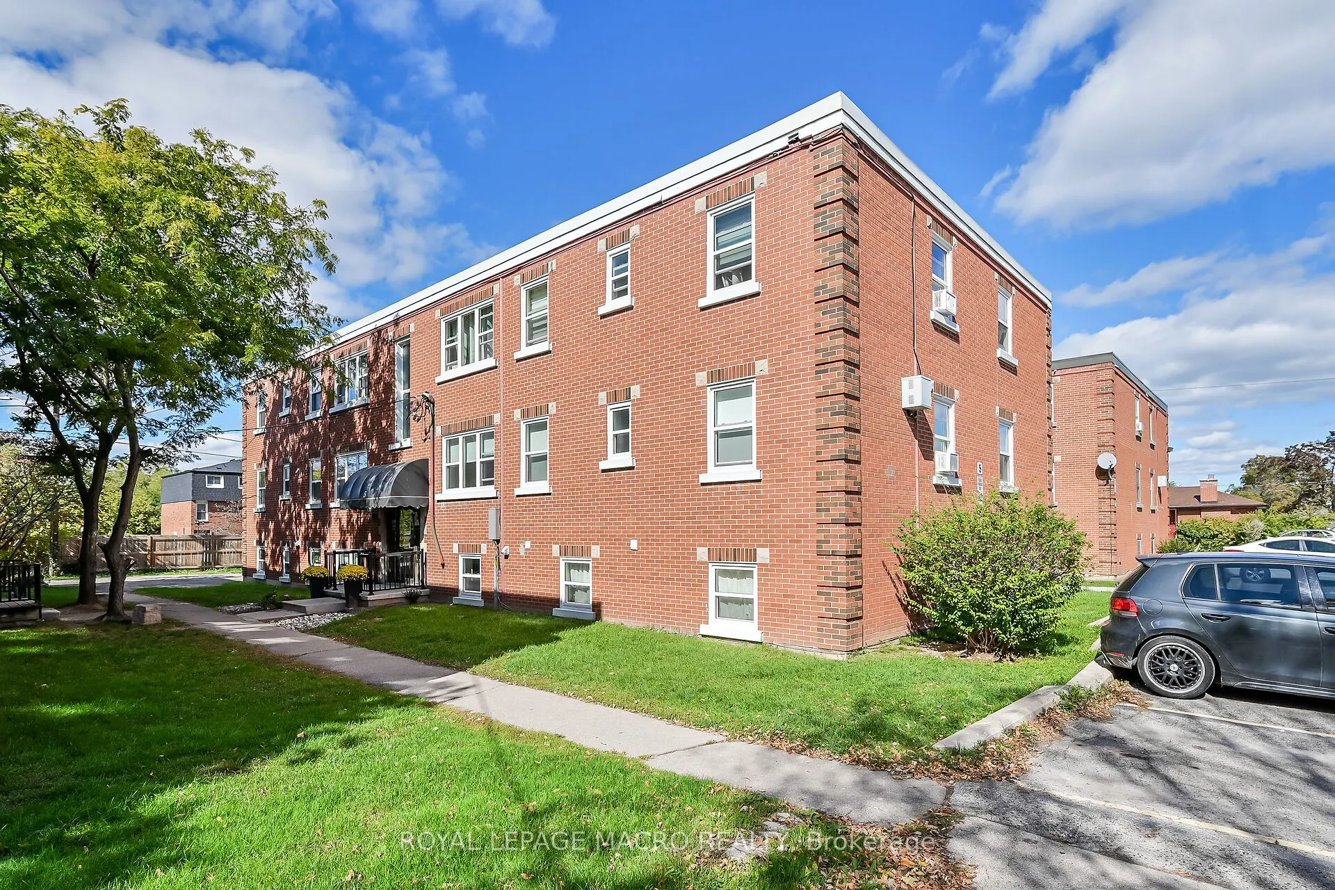 5 Applewood Avenue, #1