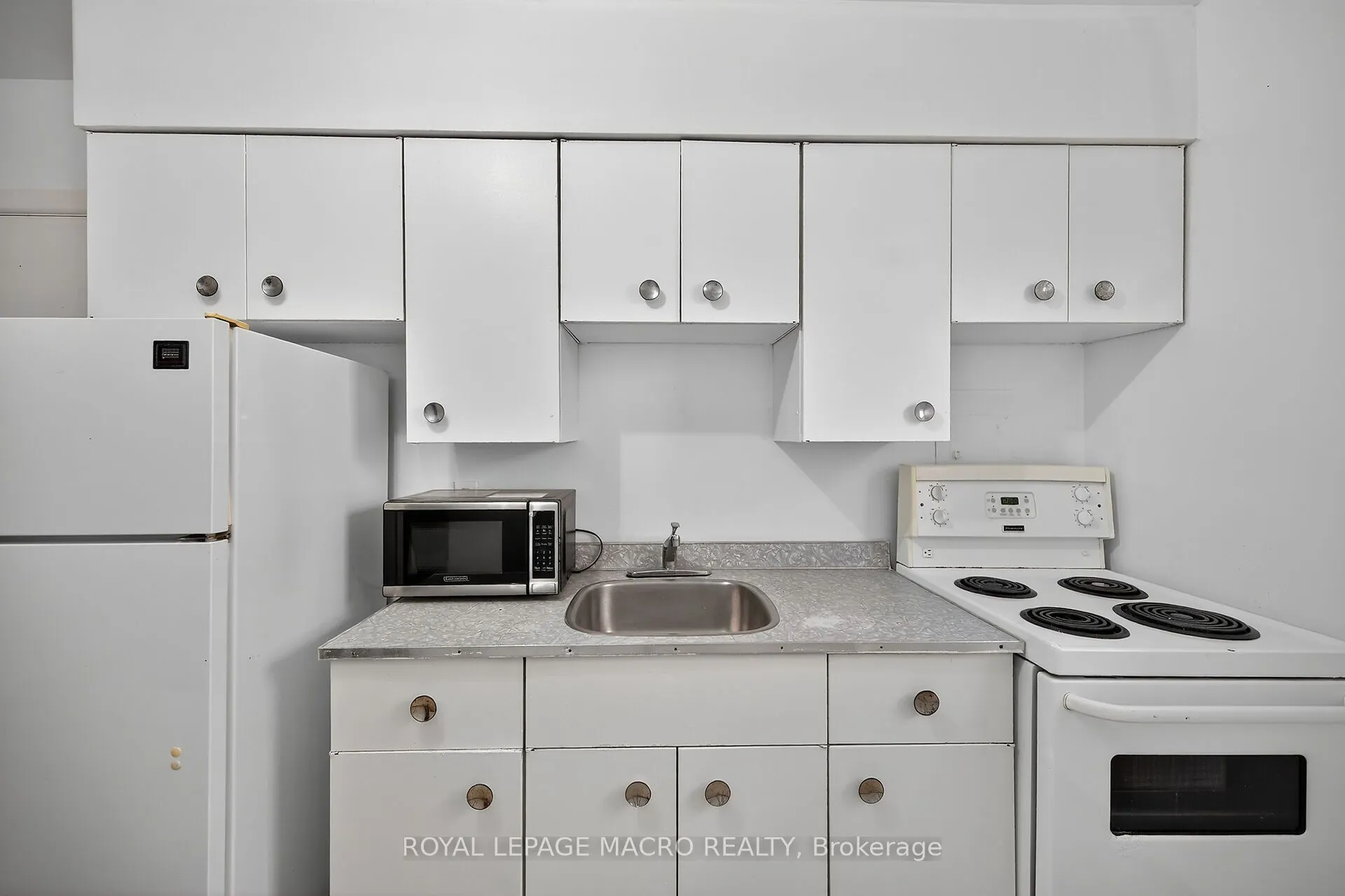 5 Applewood Avenue, #1