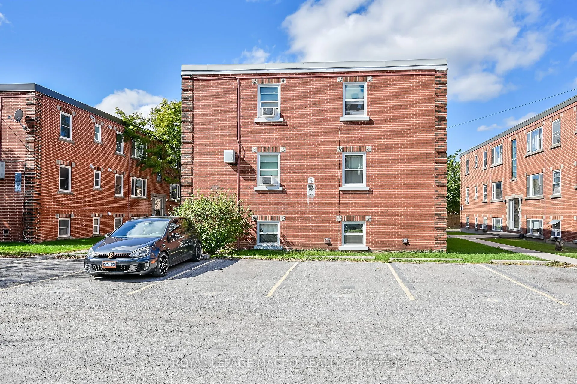 5 Applewood Avenue, #1