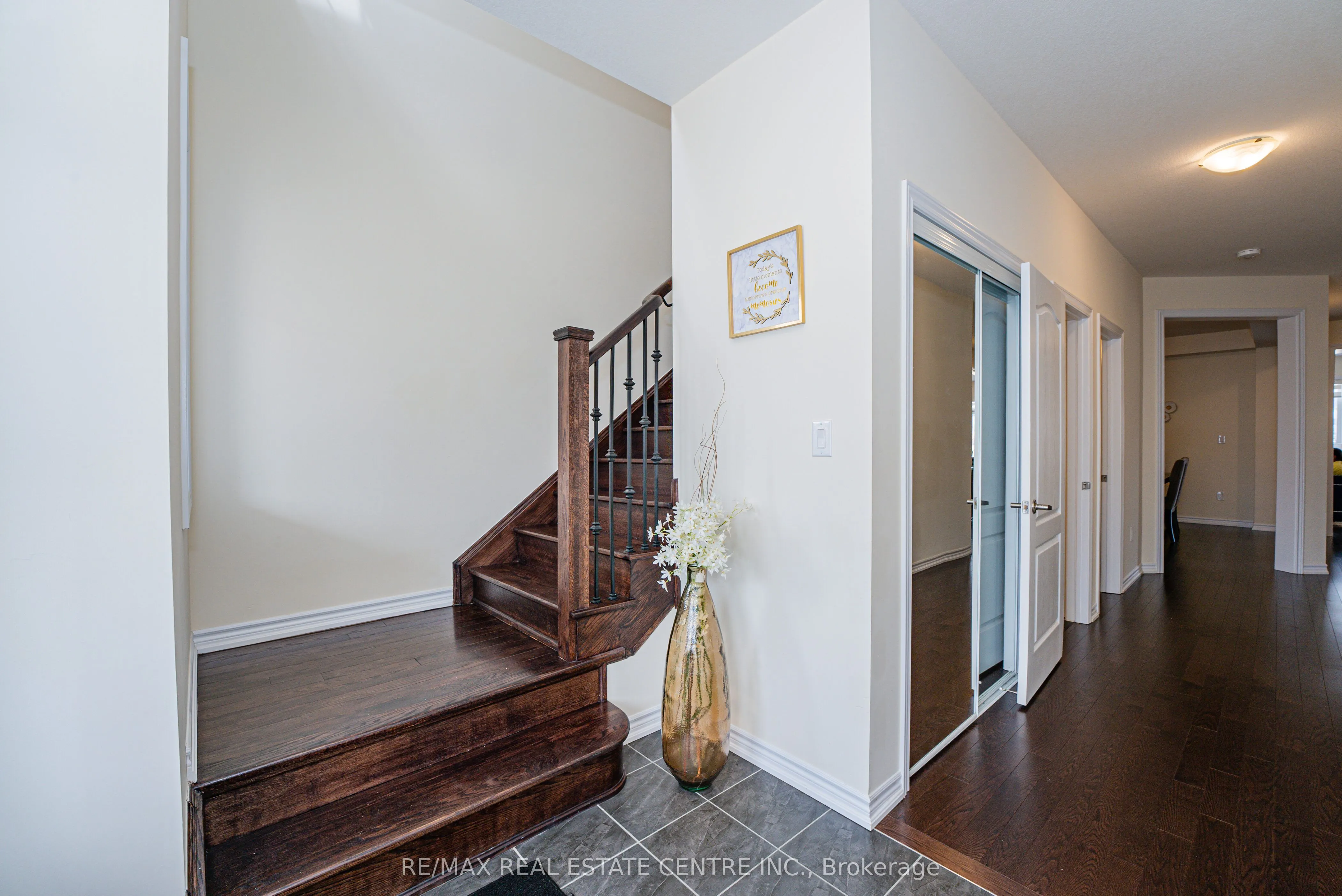 22 Oaktree Drive