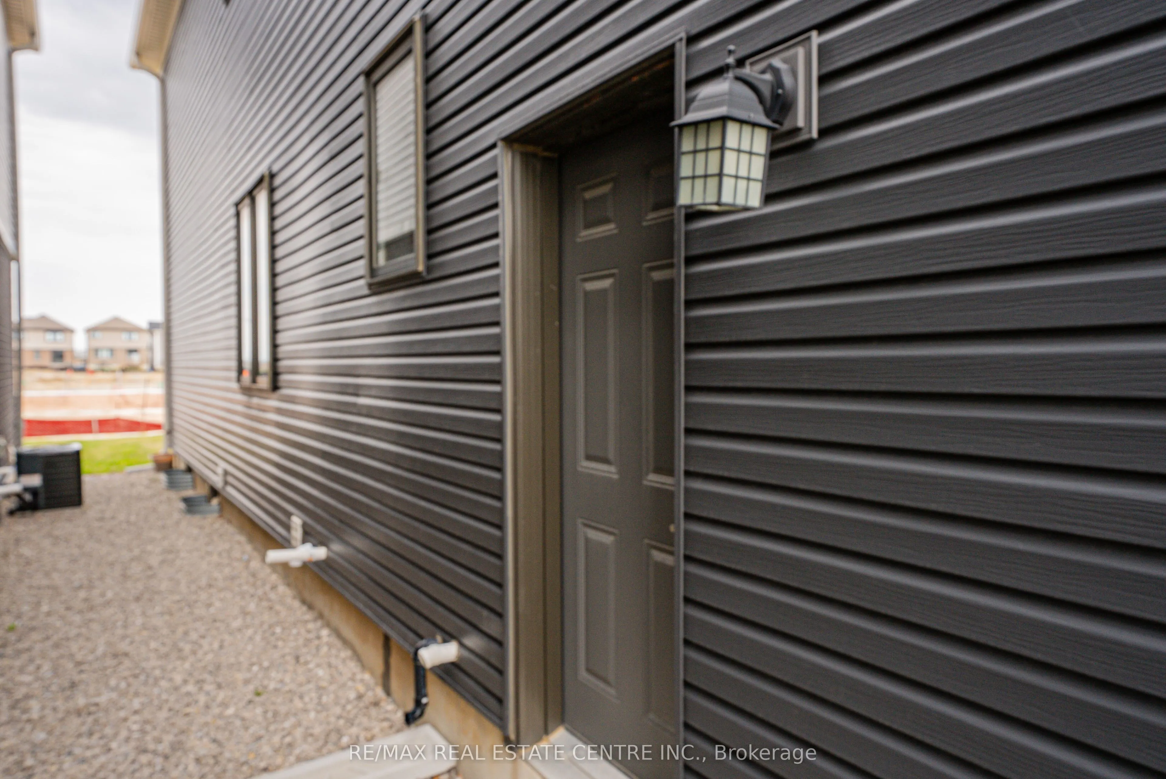 22 Oaktree Drive