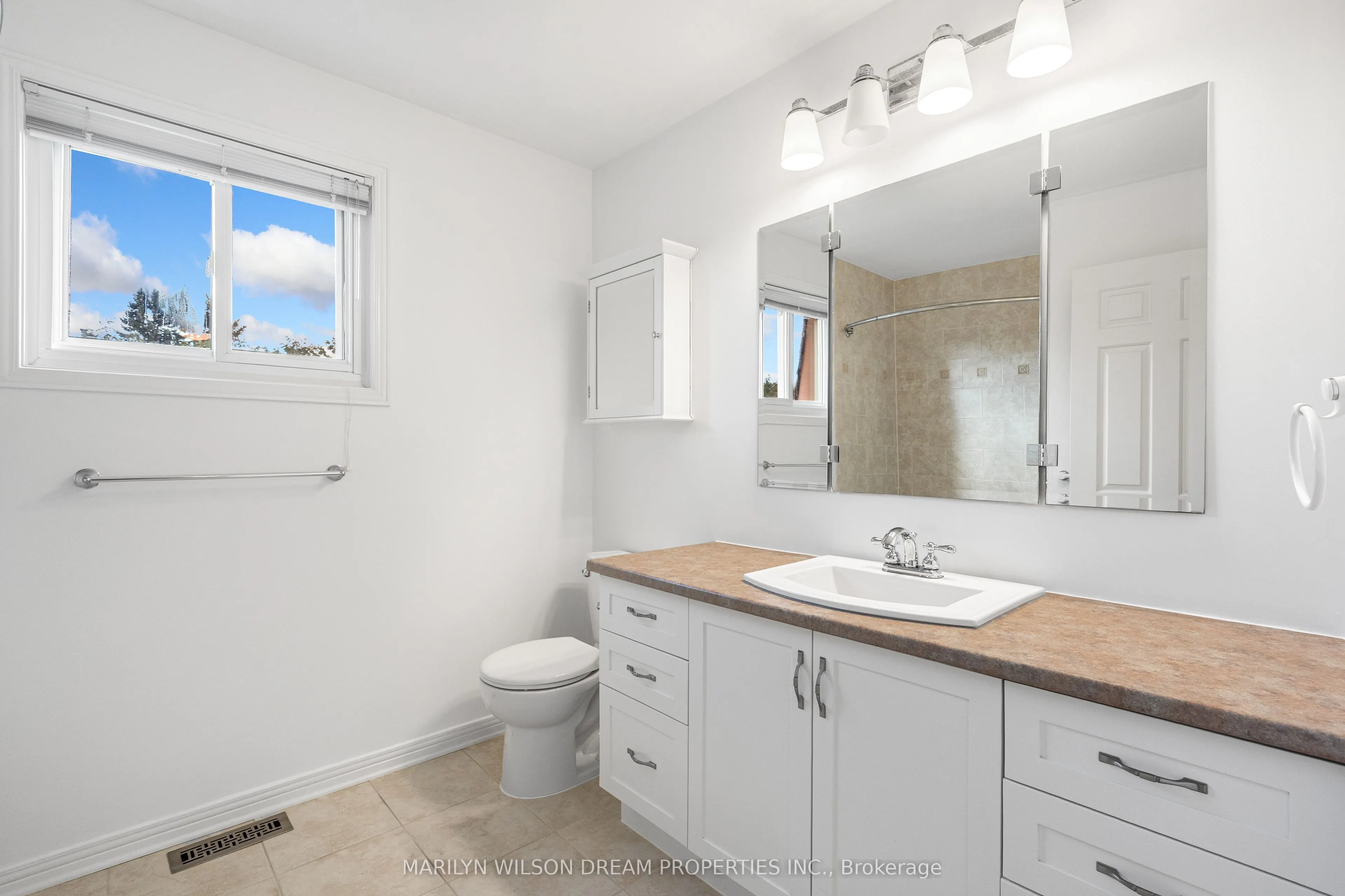 1150 Bordeau Grove