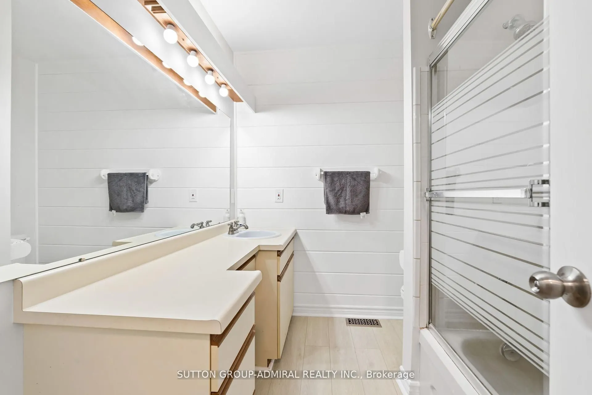 821 Bridle Path Crescent