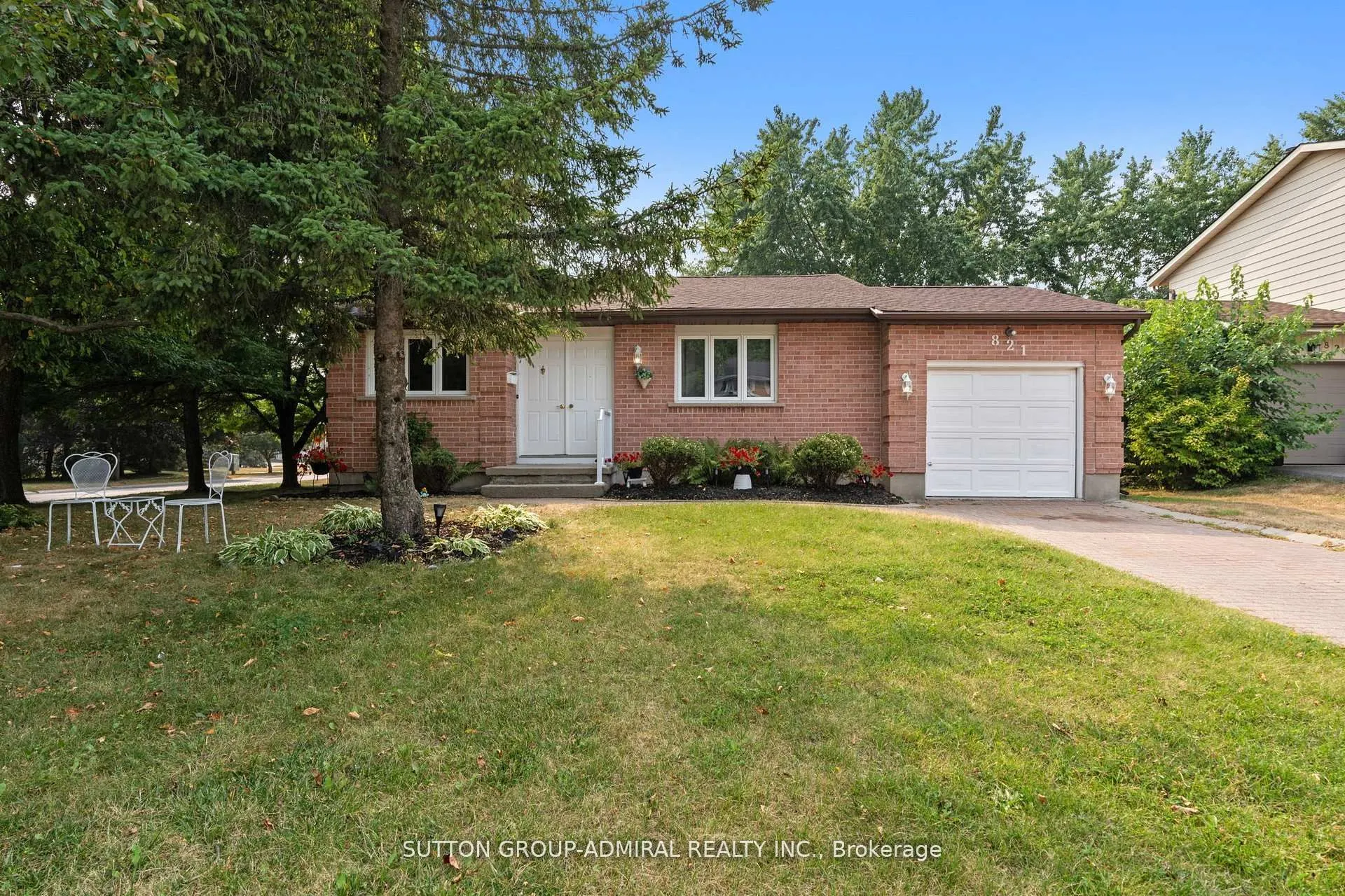 821 Bridle Path Crescent