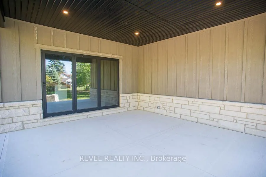 7 Scott Drive