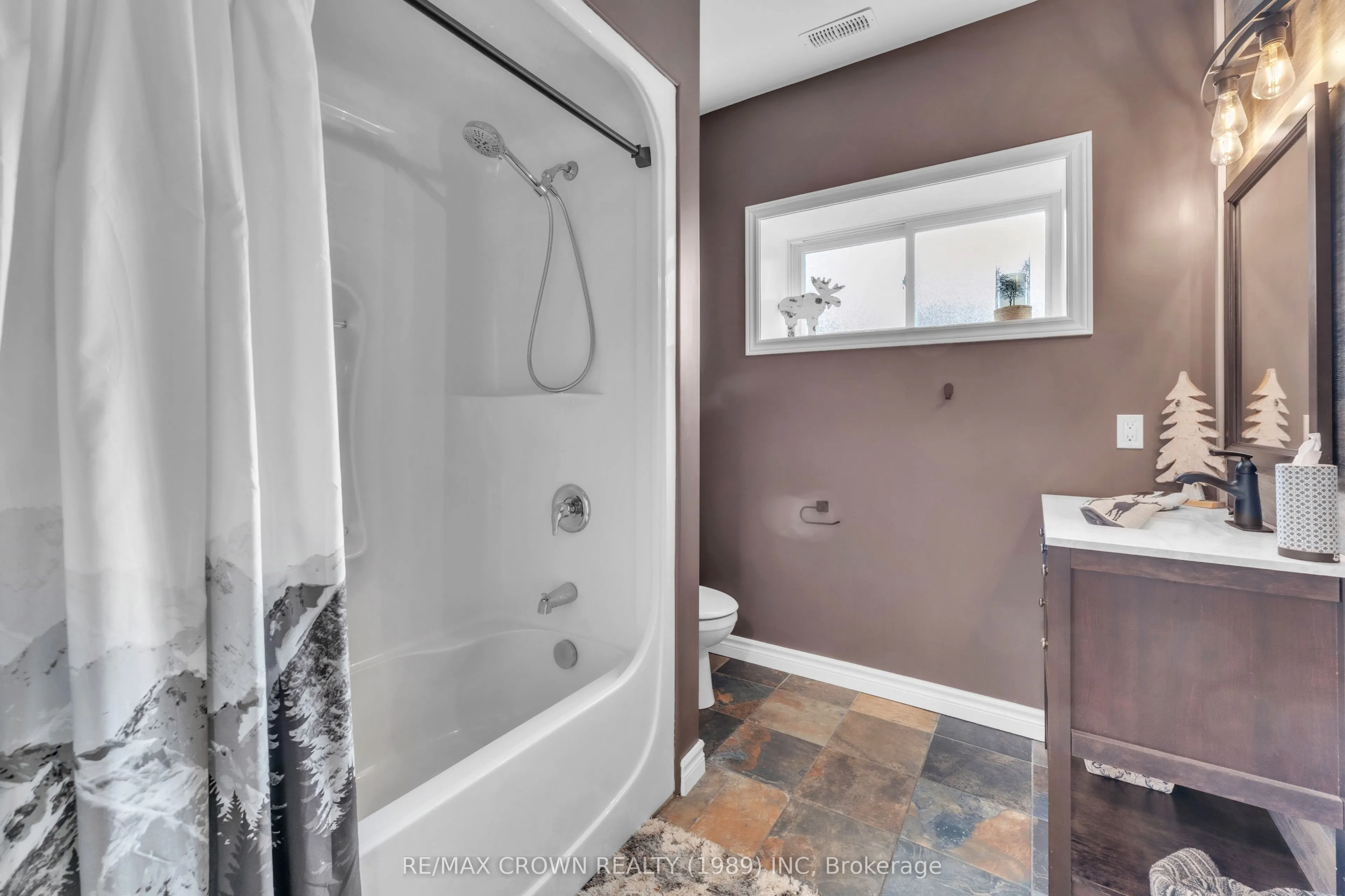 28 Maple Ridge Road