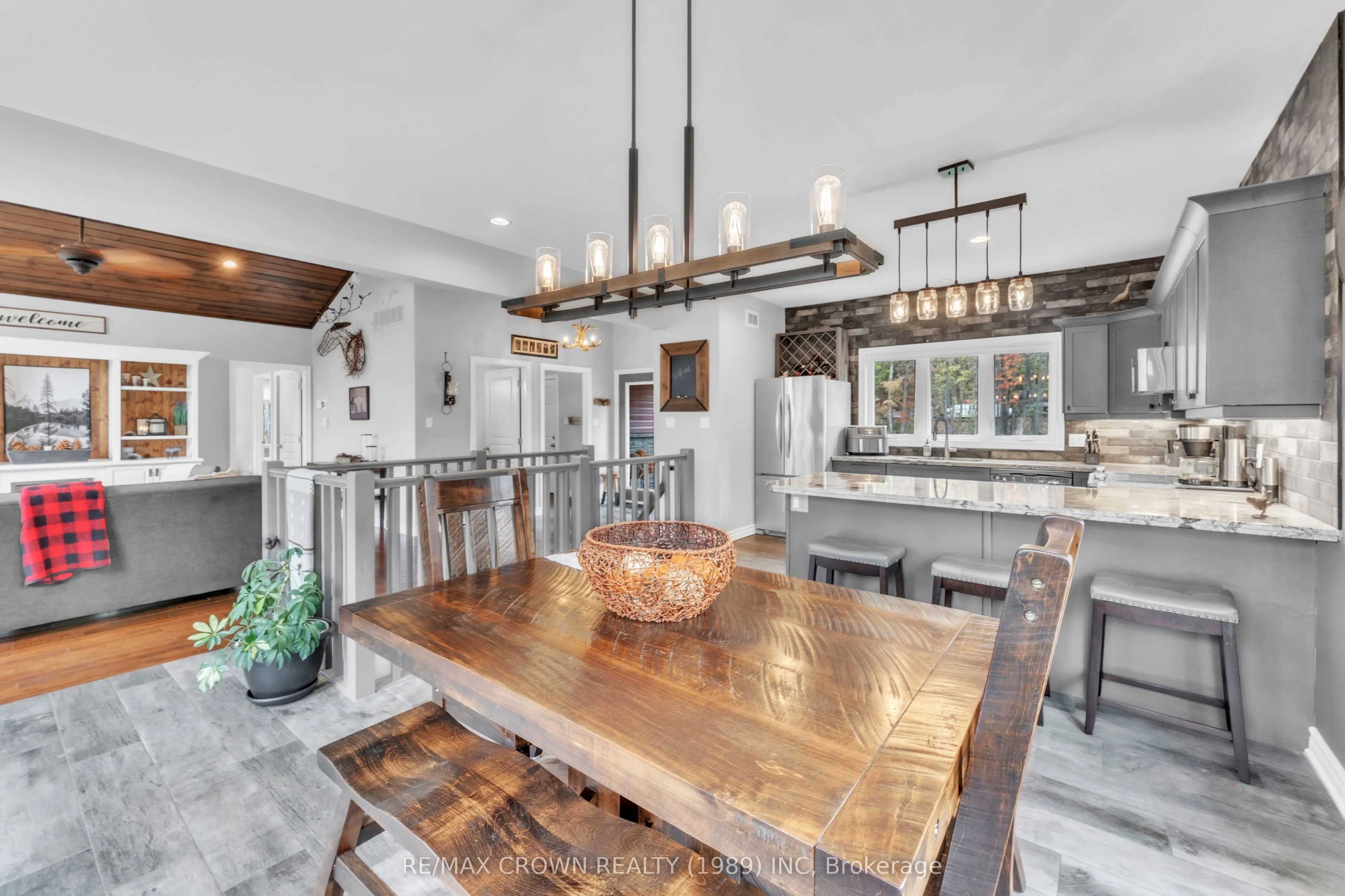 28 Maple Ridge Road