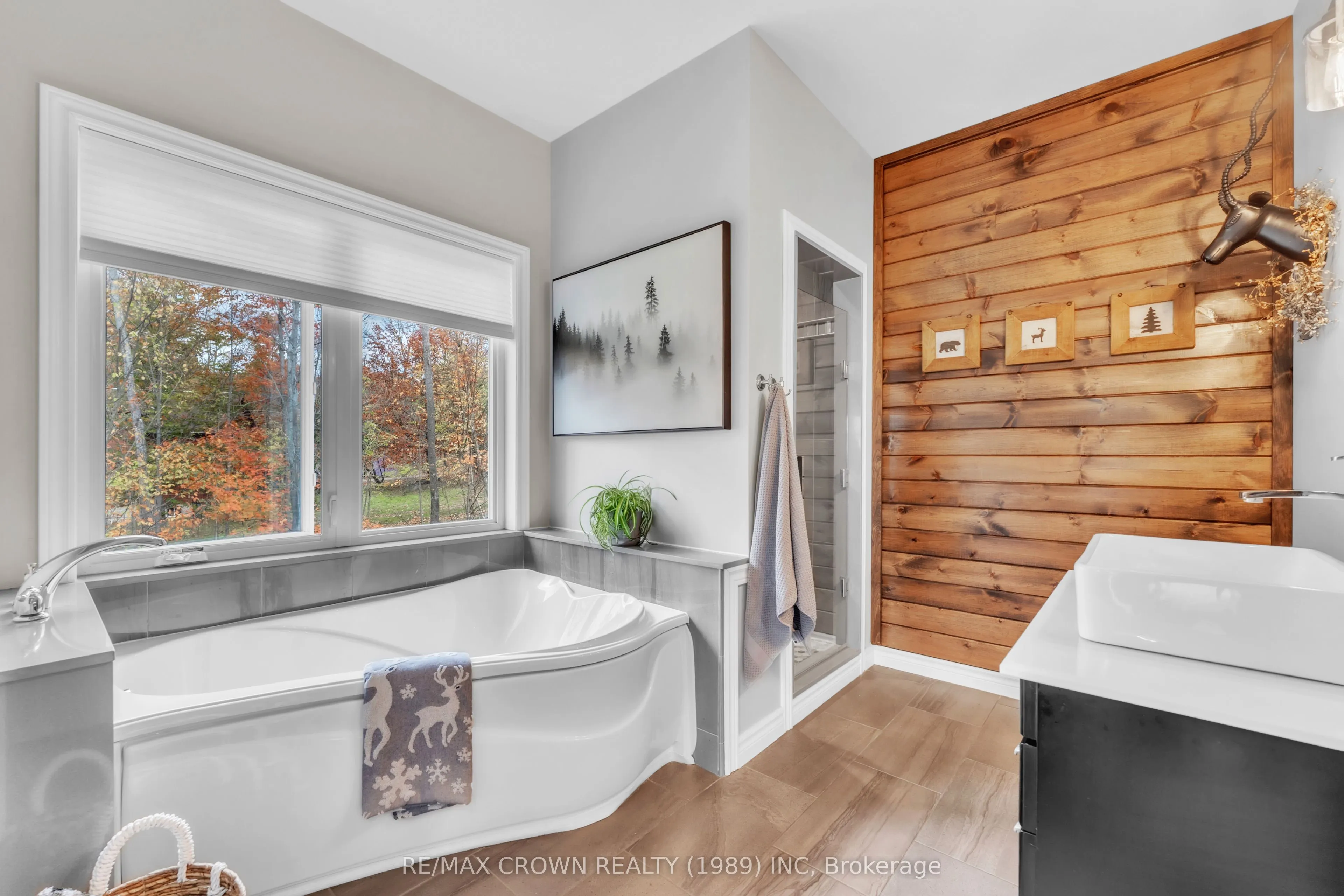 28 Maple Ridge Road