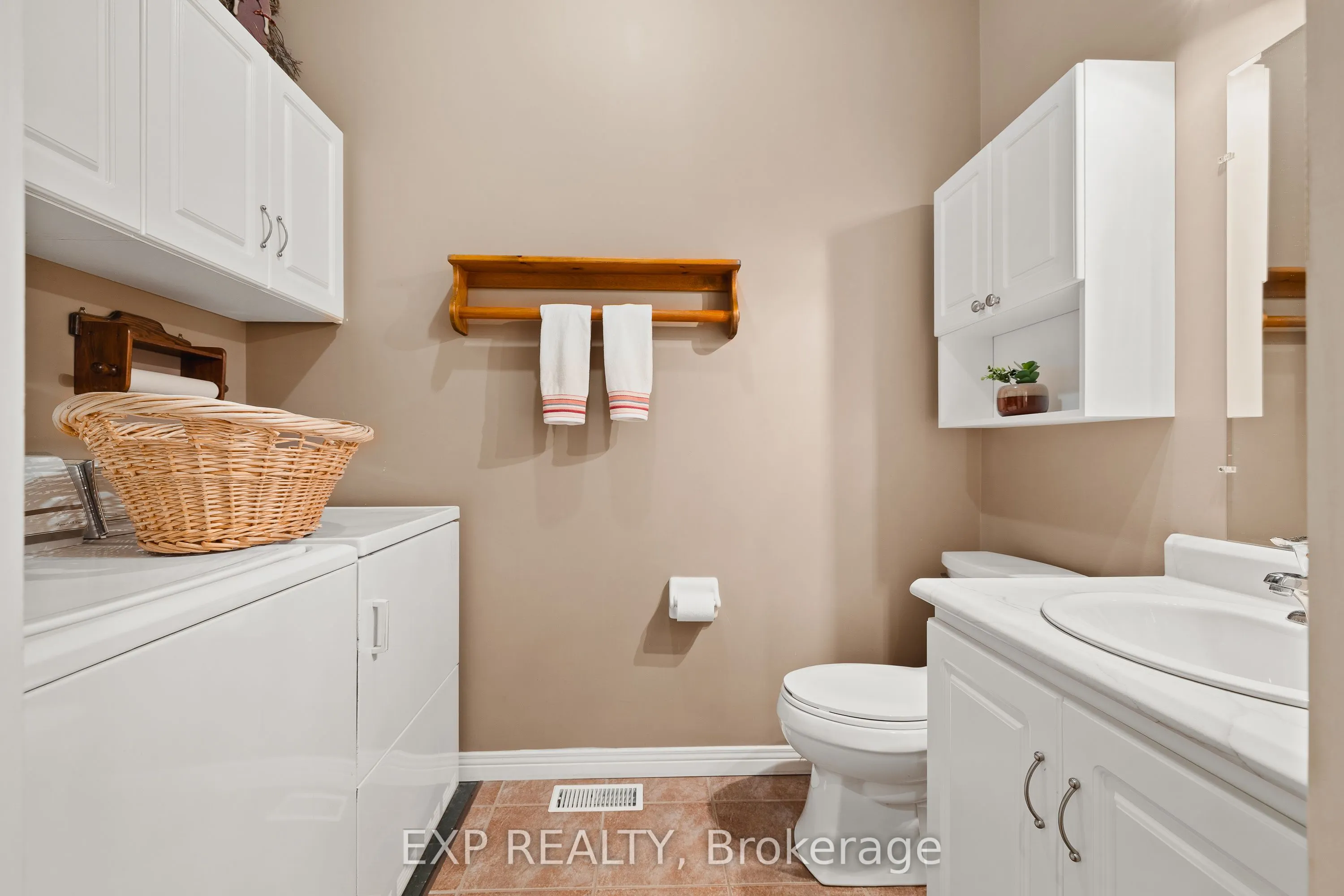 460 Waterloo Street, #2