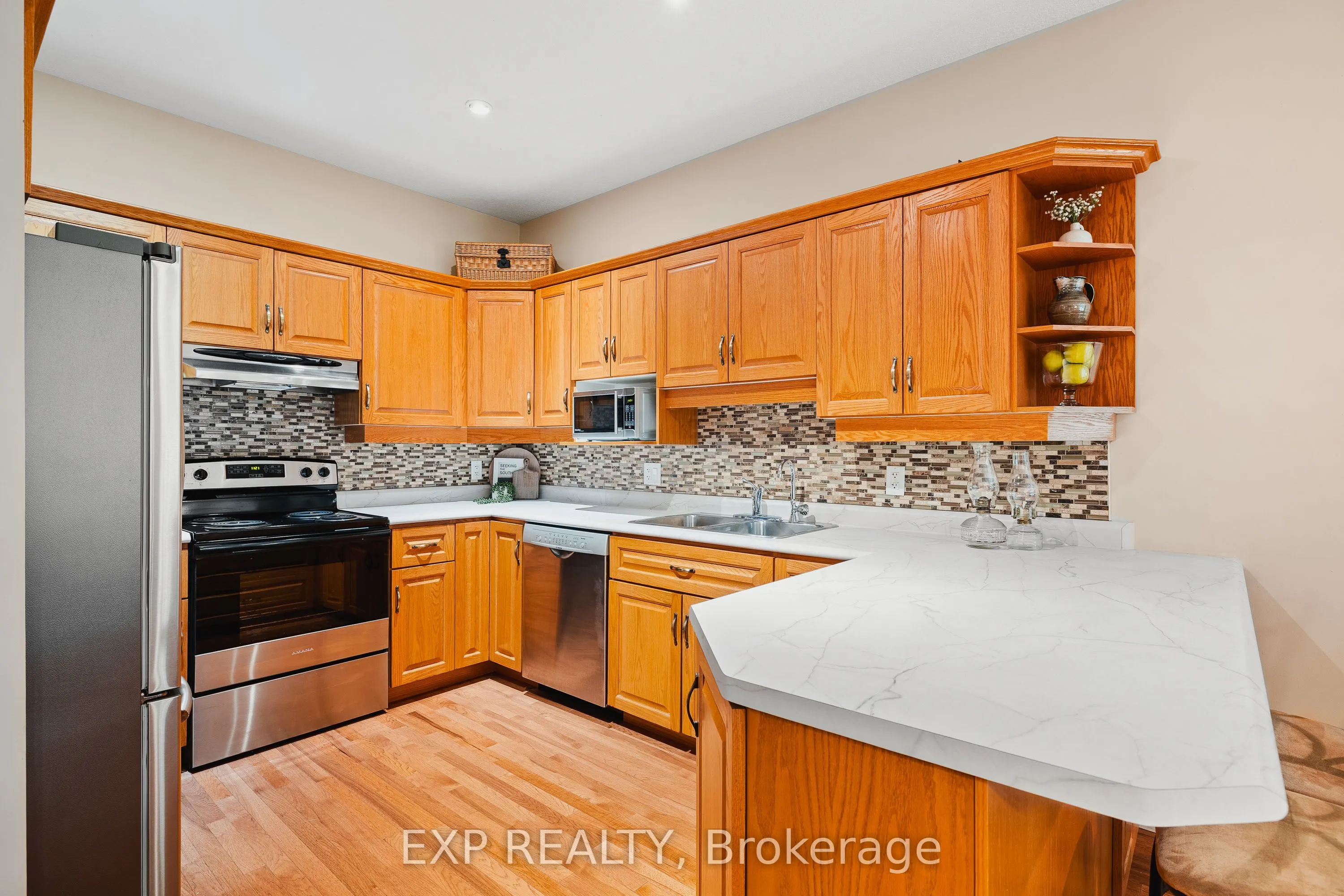 460 Waterloo Street, #2