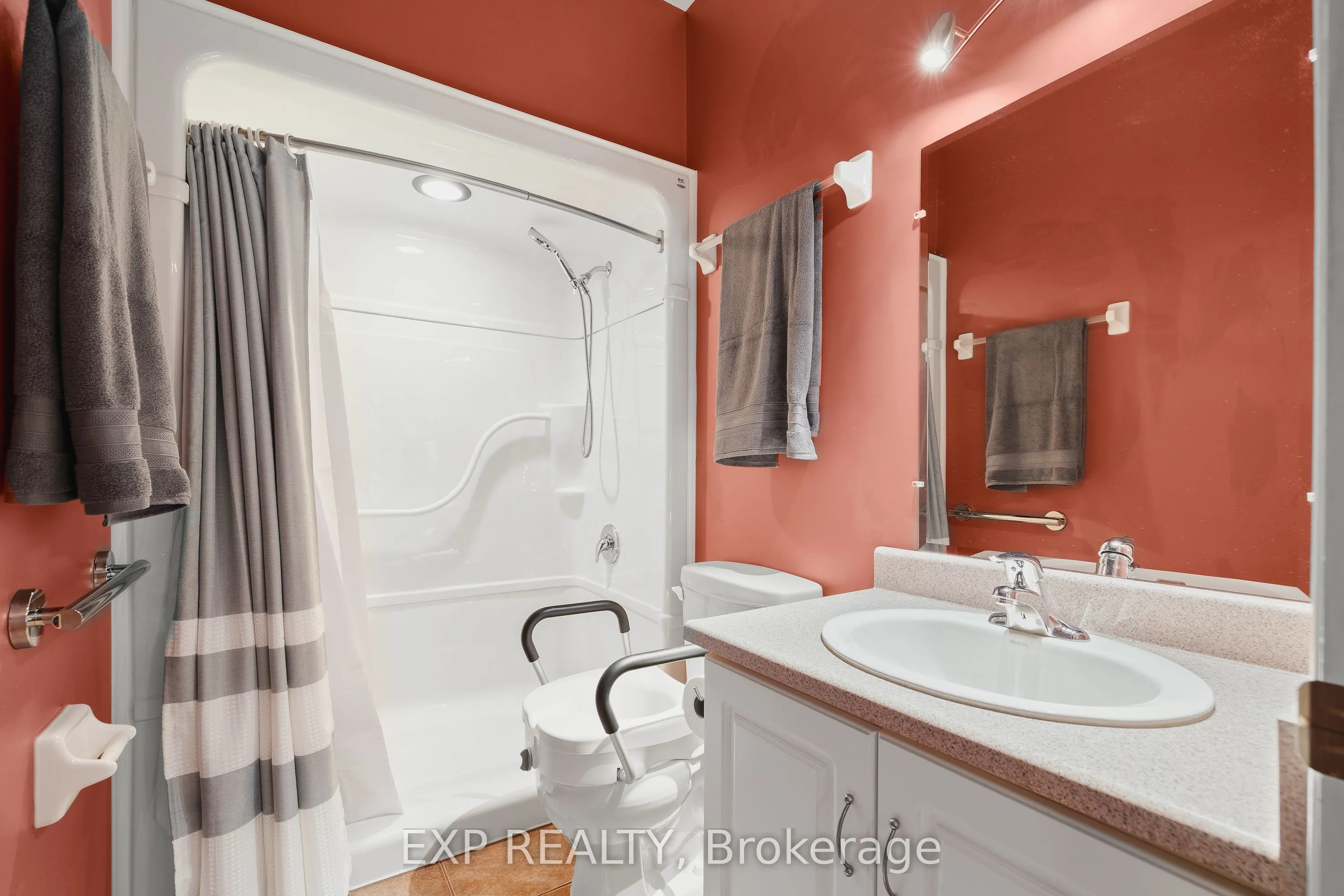 460 Waterloo Street, #2