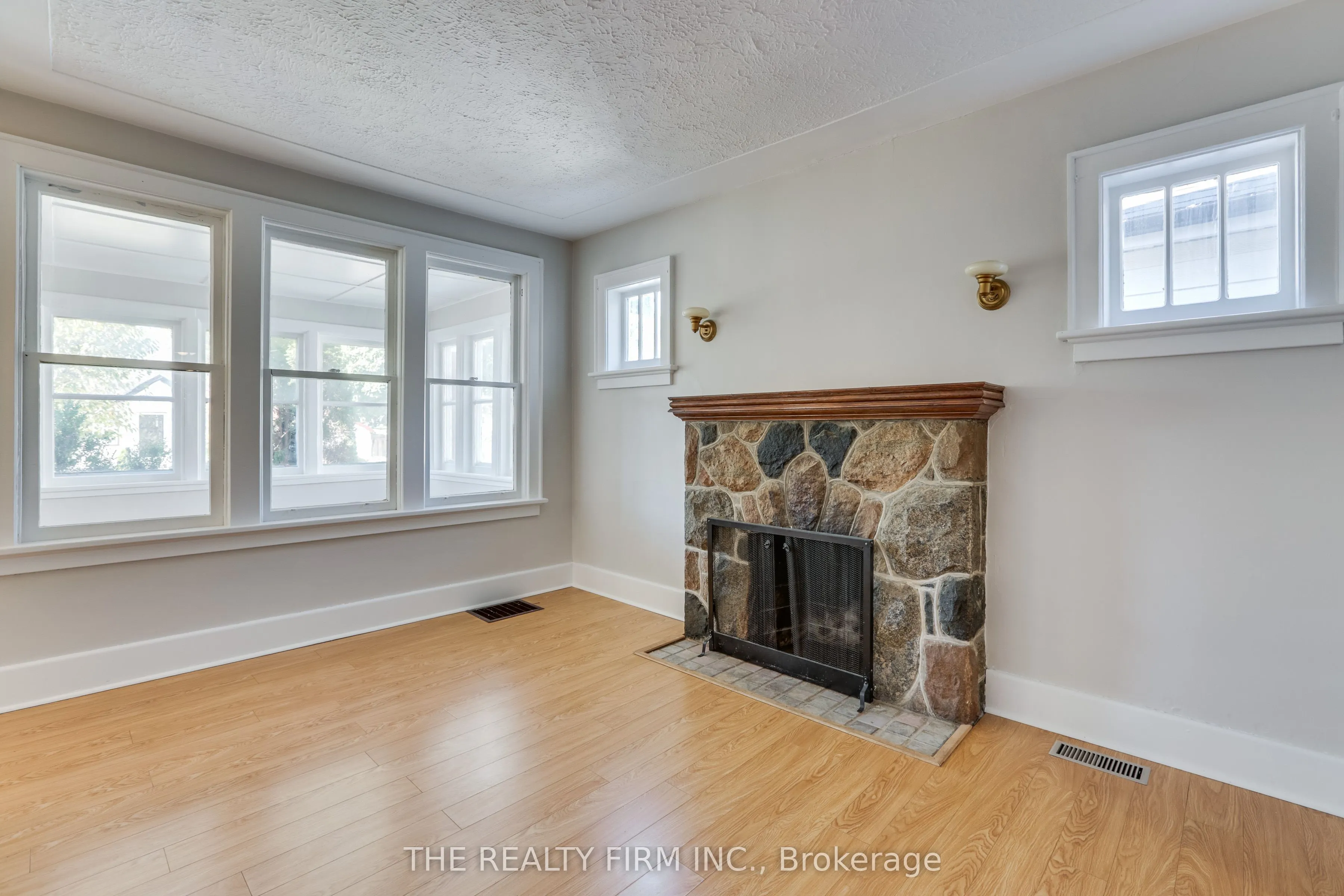 12 Linwood Street