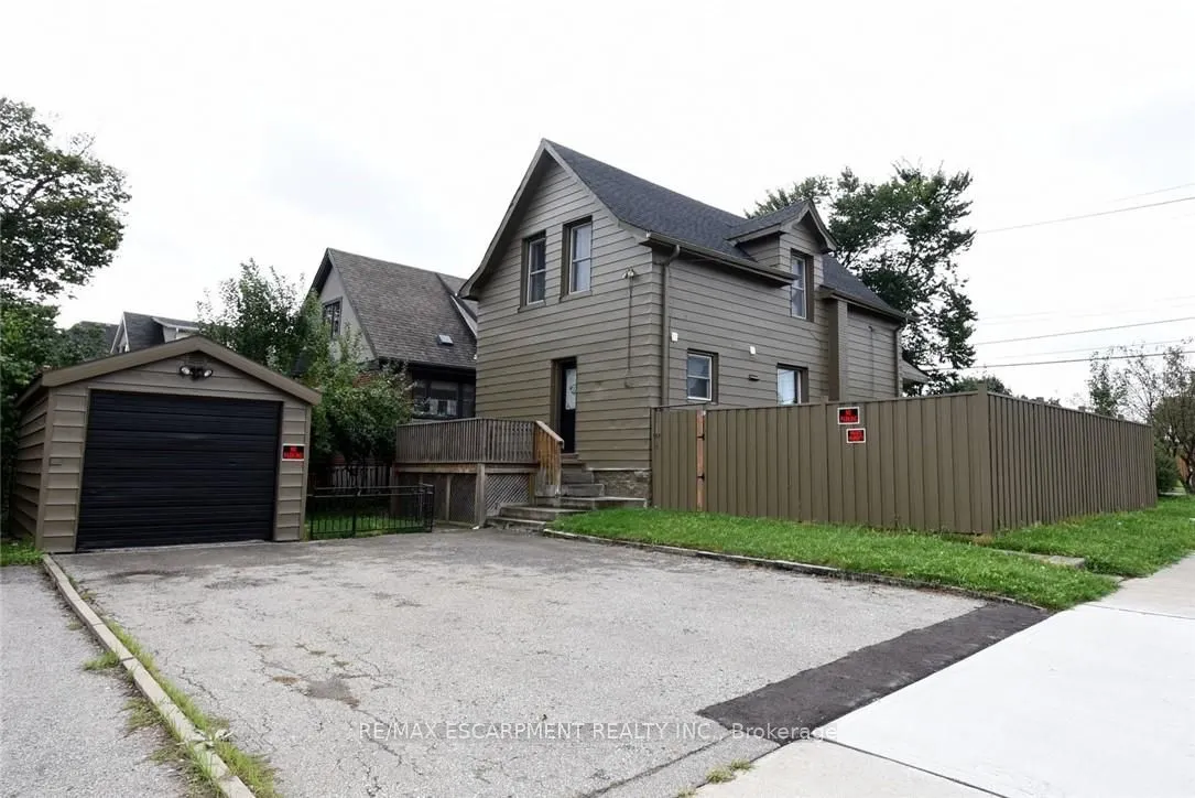 133 Fennell Avenue E