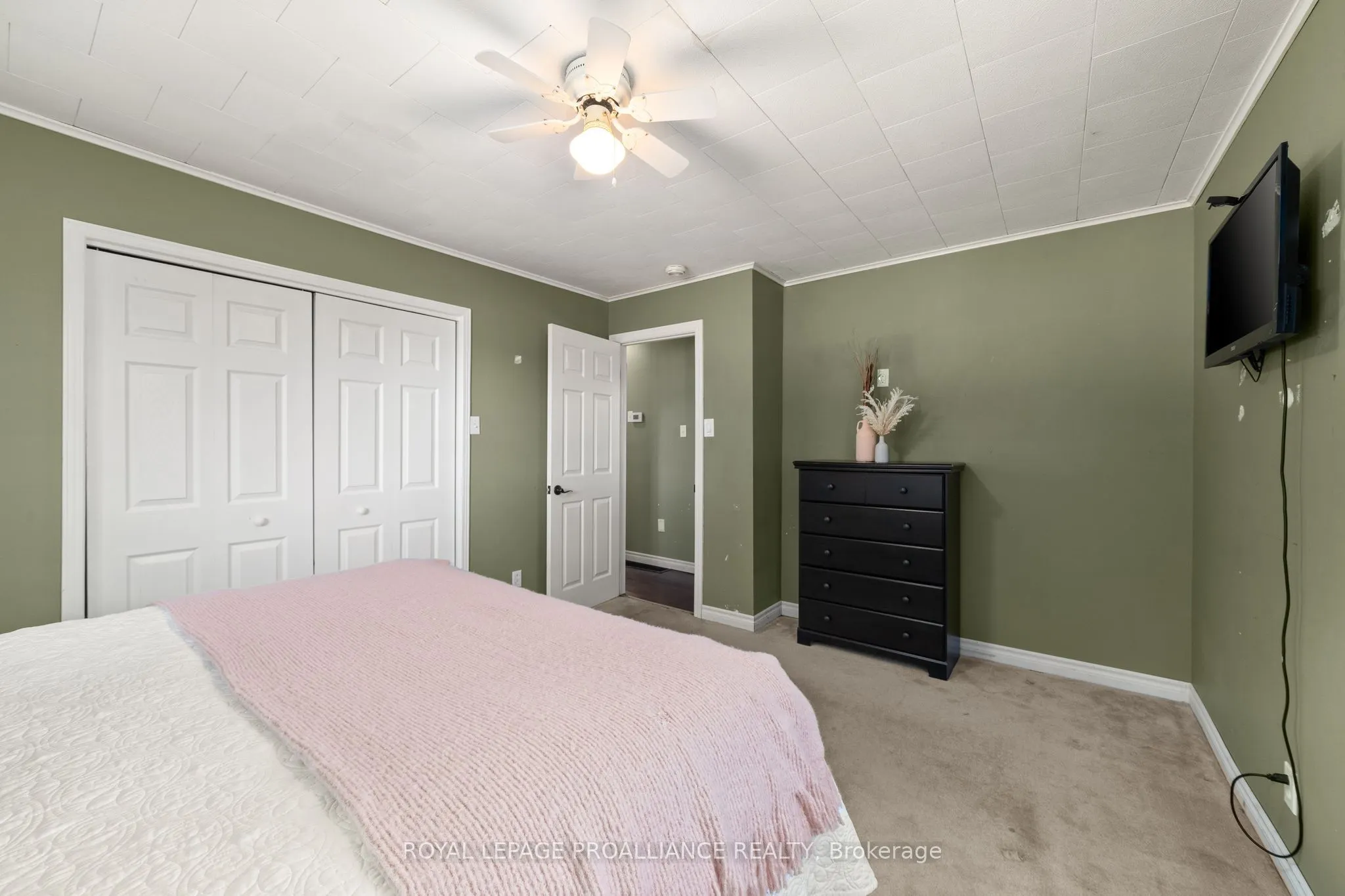 1067 AIRPORT Parkway