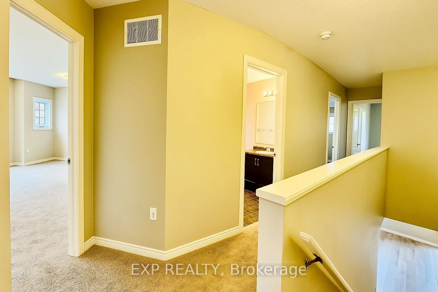 6 Upper Mercer Street E, #B6