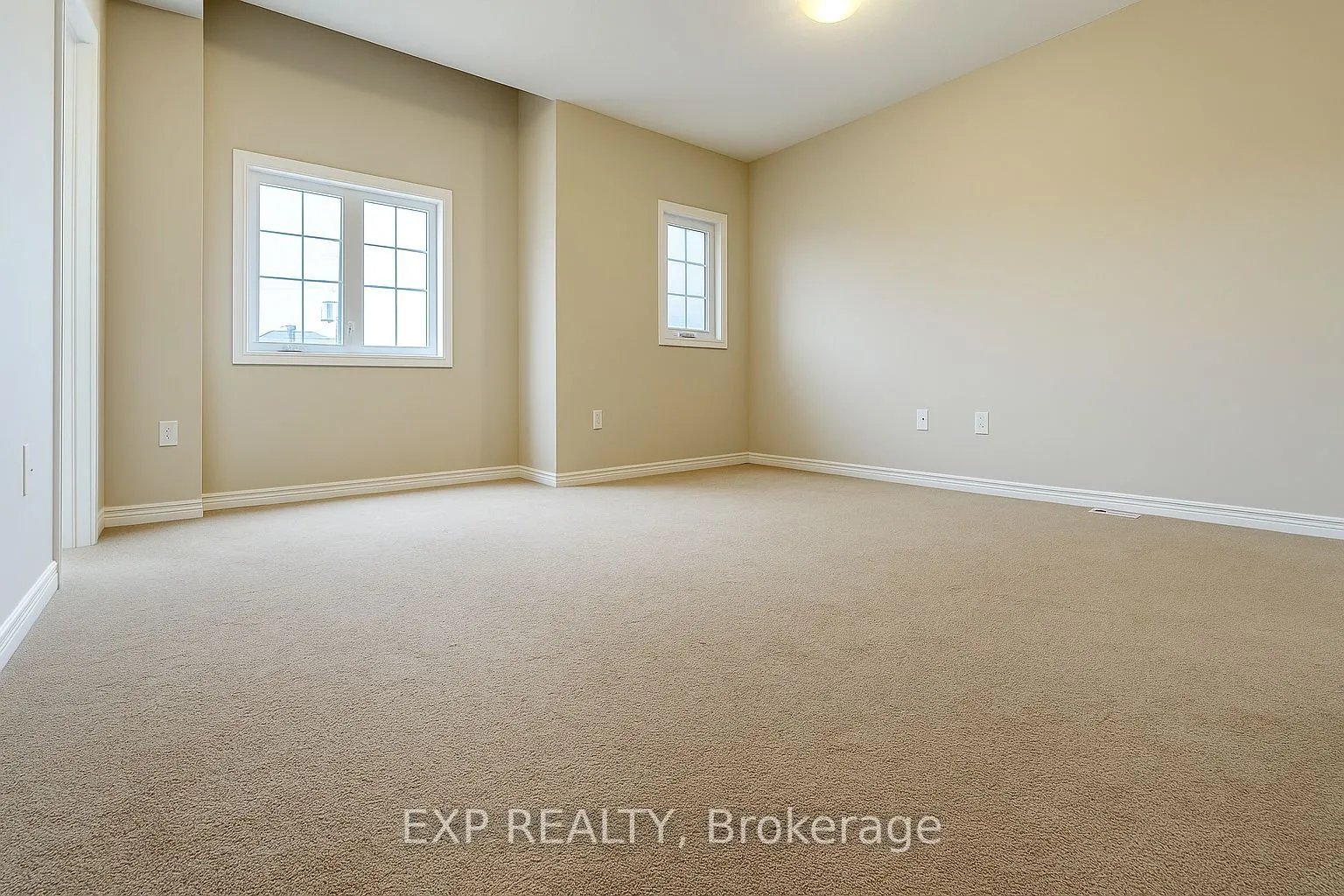 6 Upper Mercer Street E, #B6