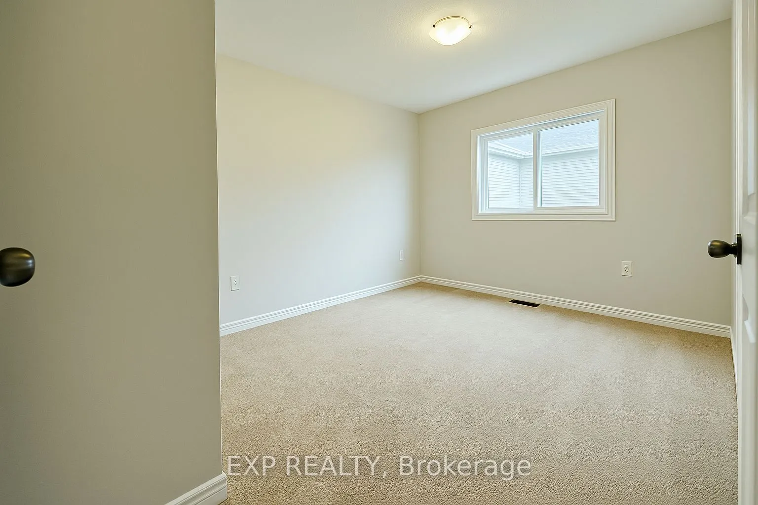 6 Upper Mercer Street E, #B6