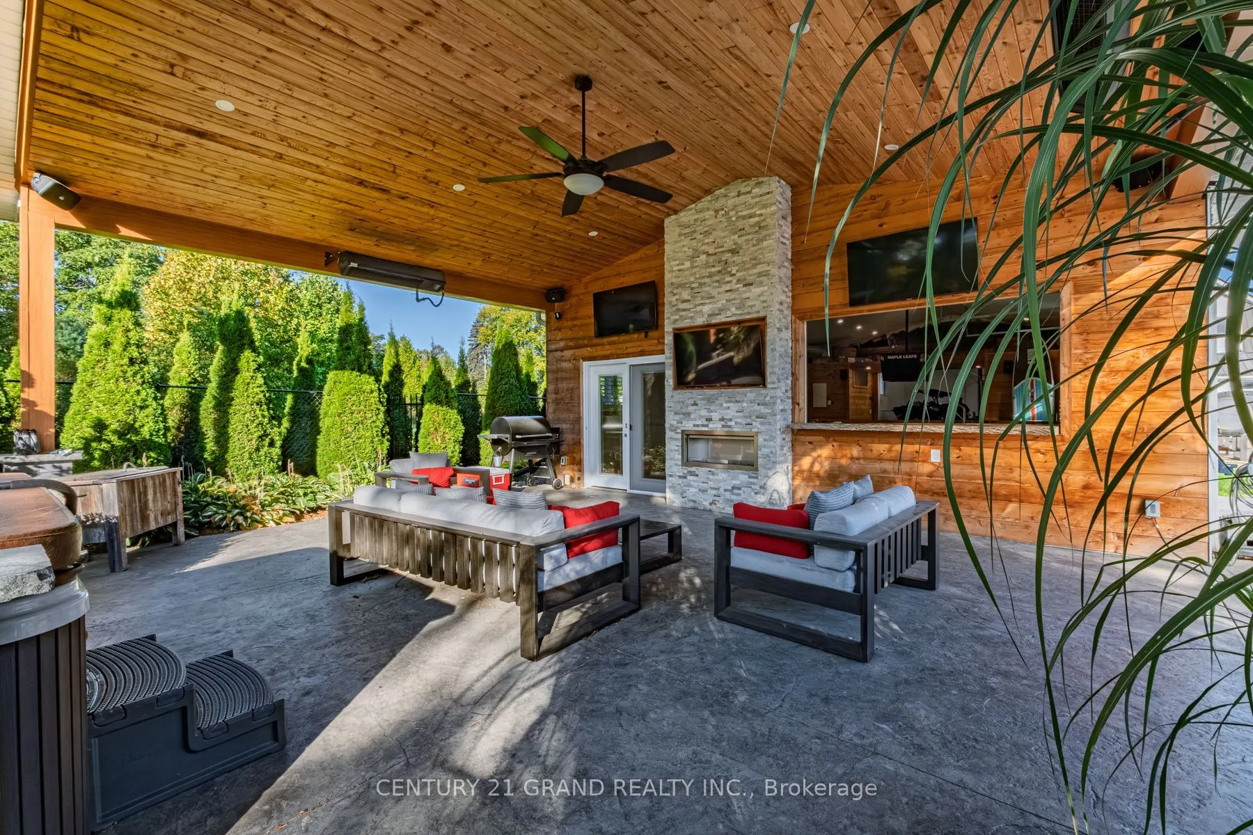 233 Oakland Road