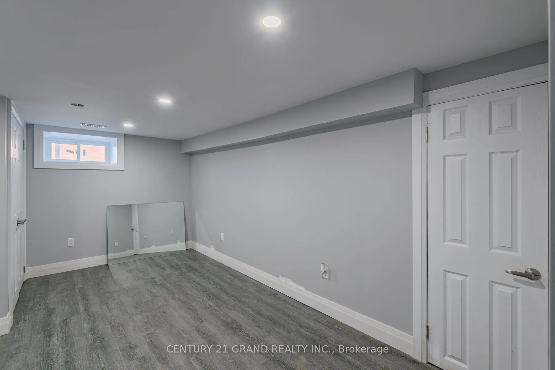 233 Oakland Road