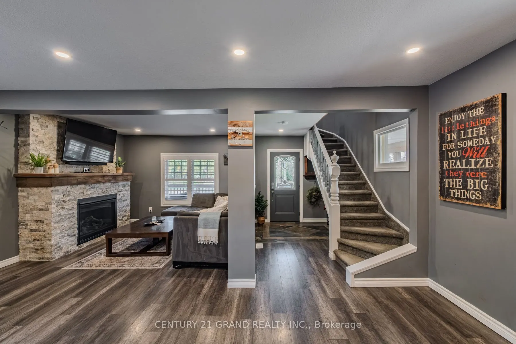 233 Oakland Road