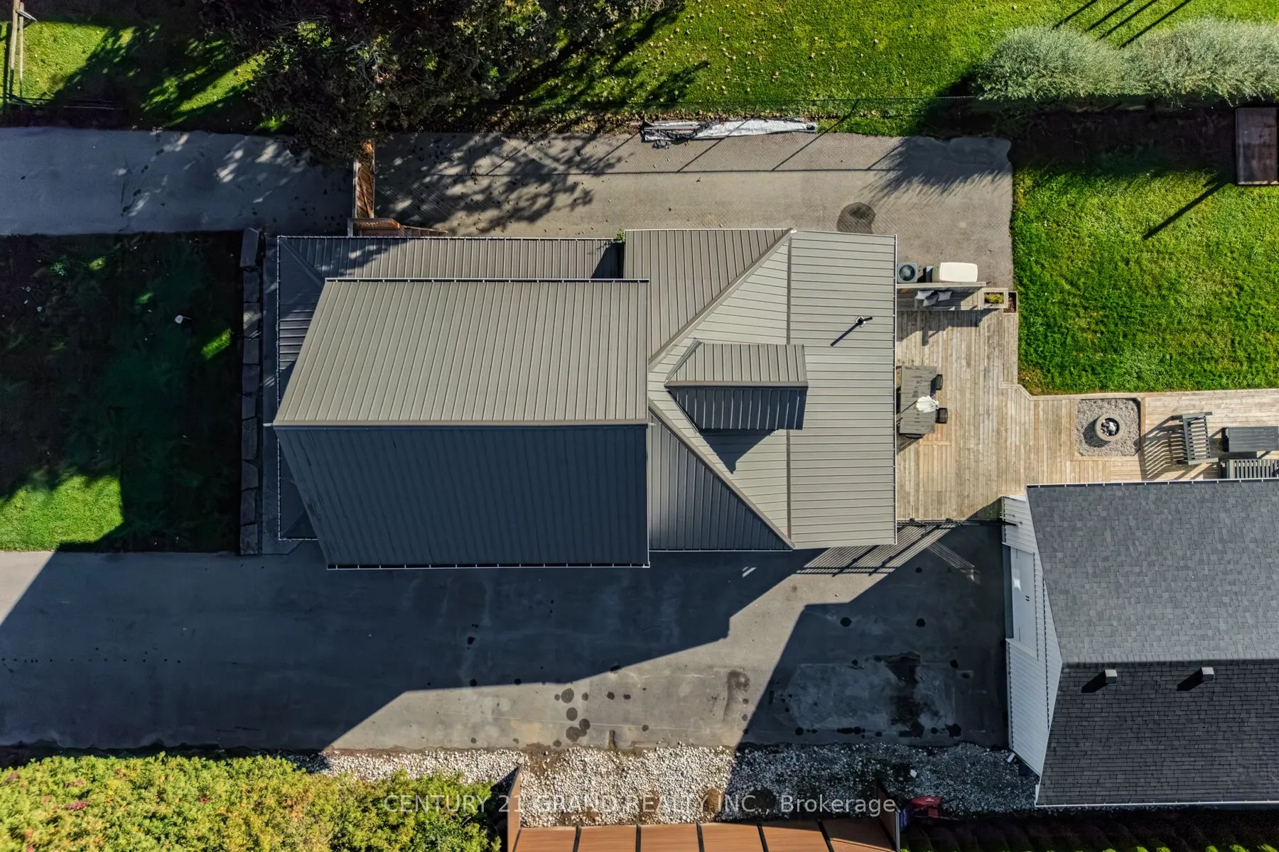 233 Oakland Road