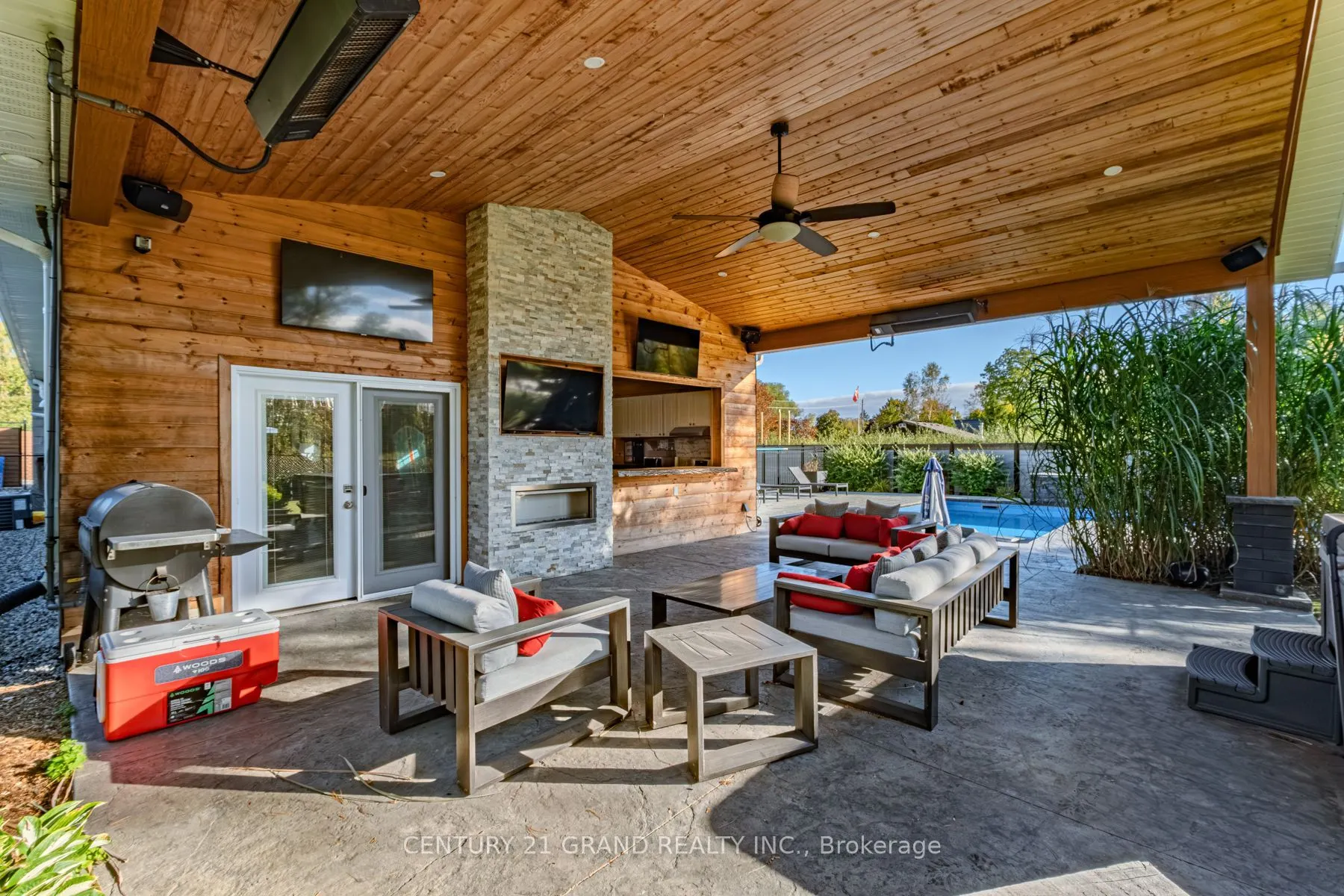 233 Oakland Road