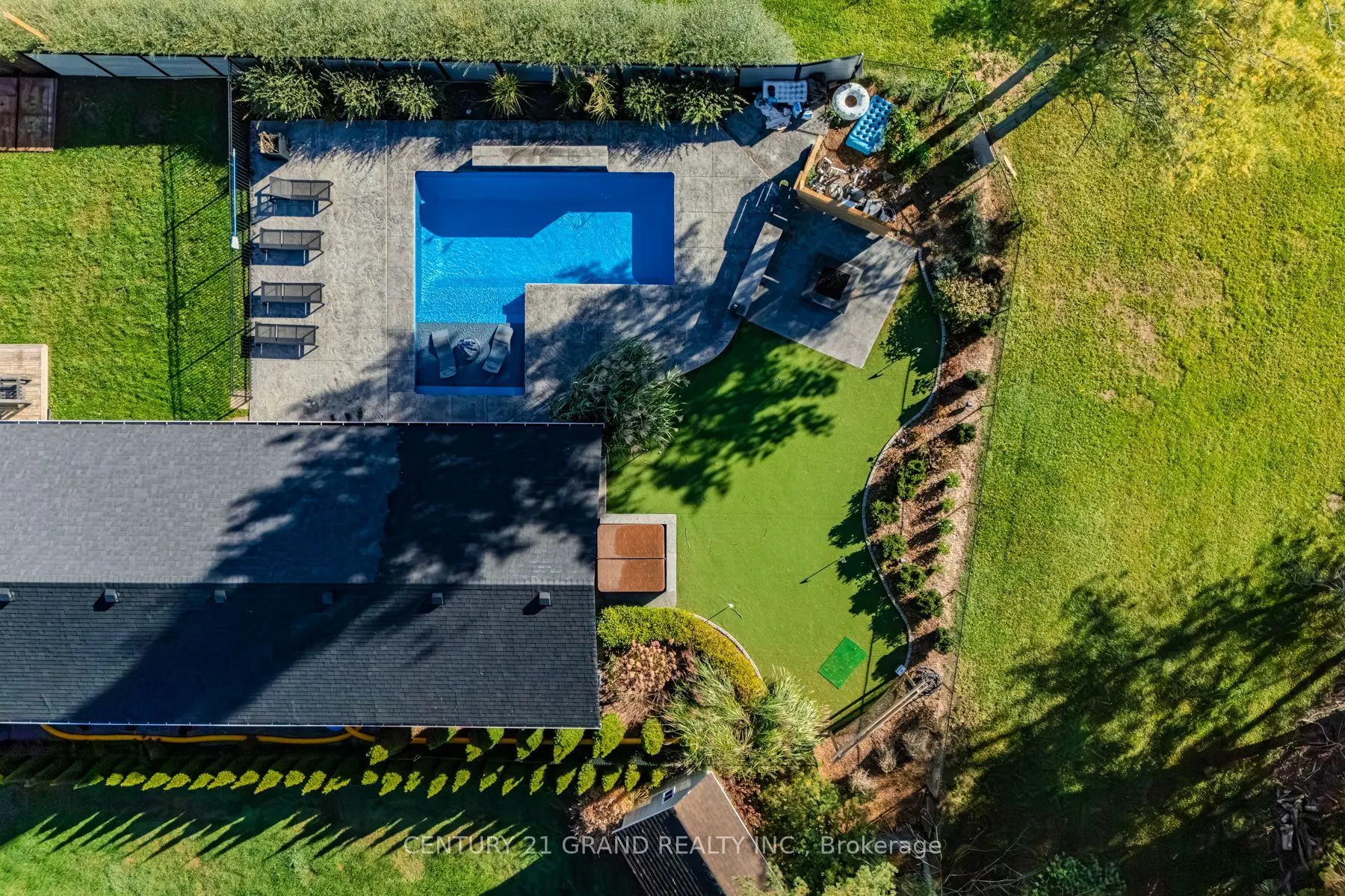 233 Oakland Road