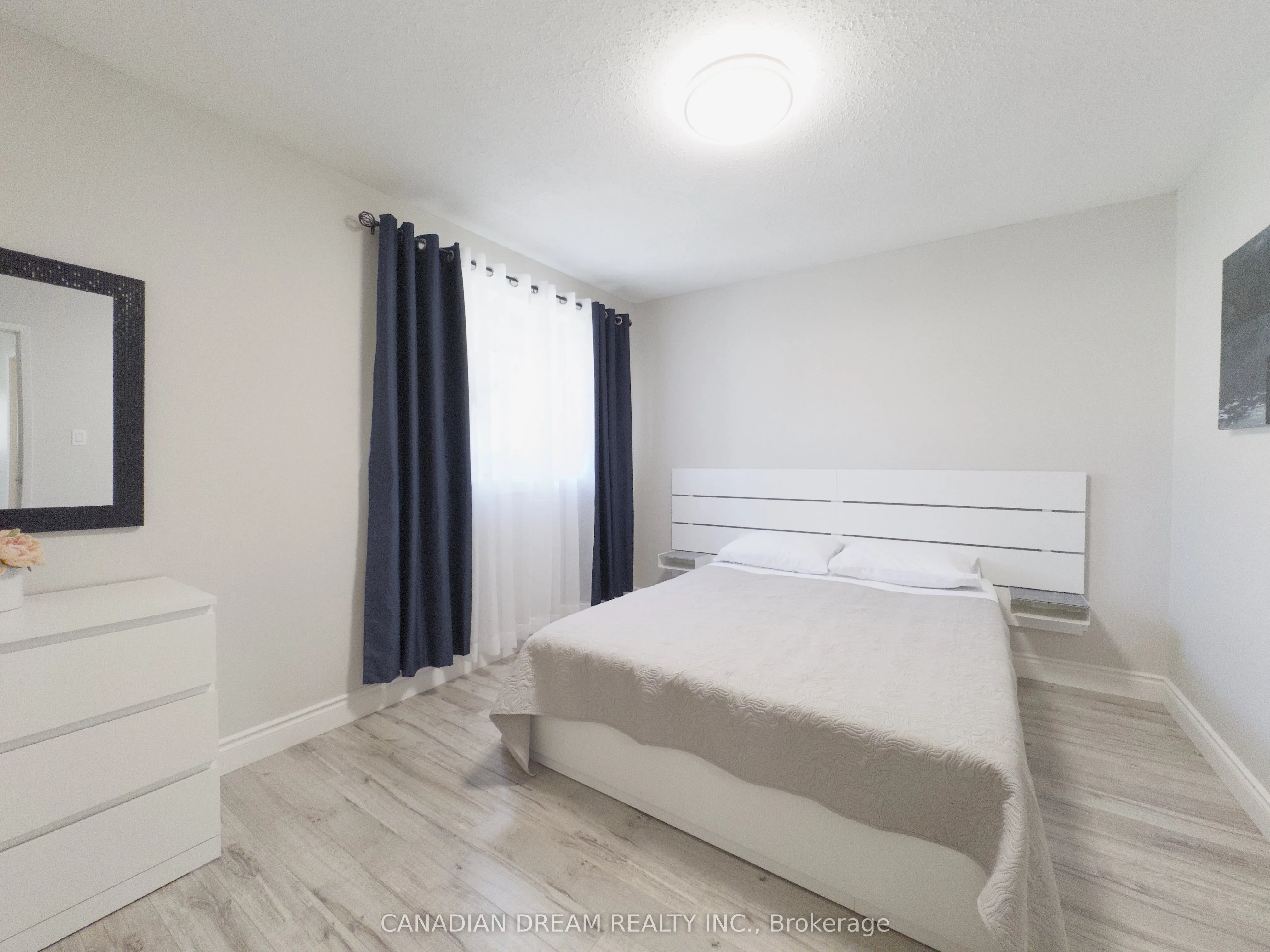 70 Fiddlers Green Road, #82