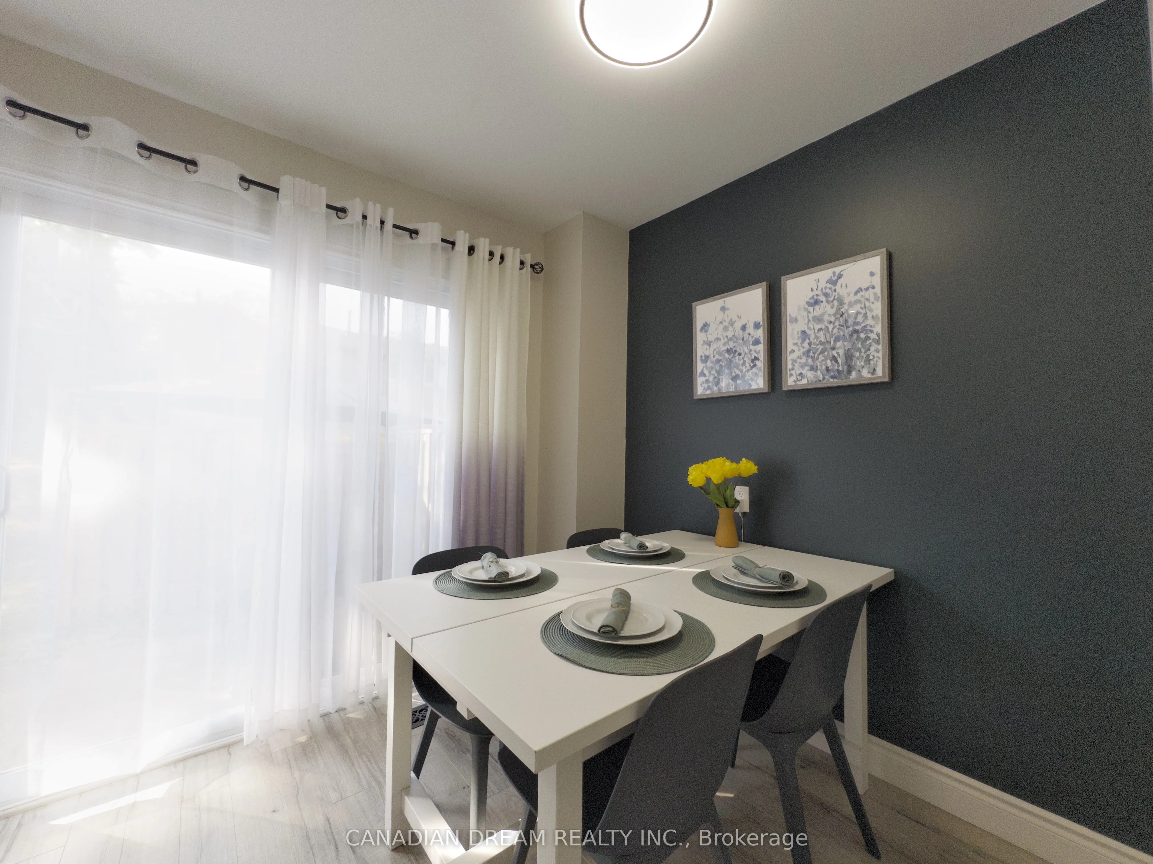 70 Fiddlers Green Road, #82