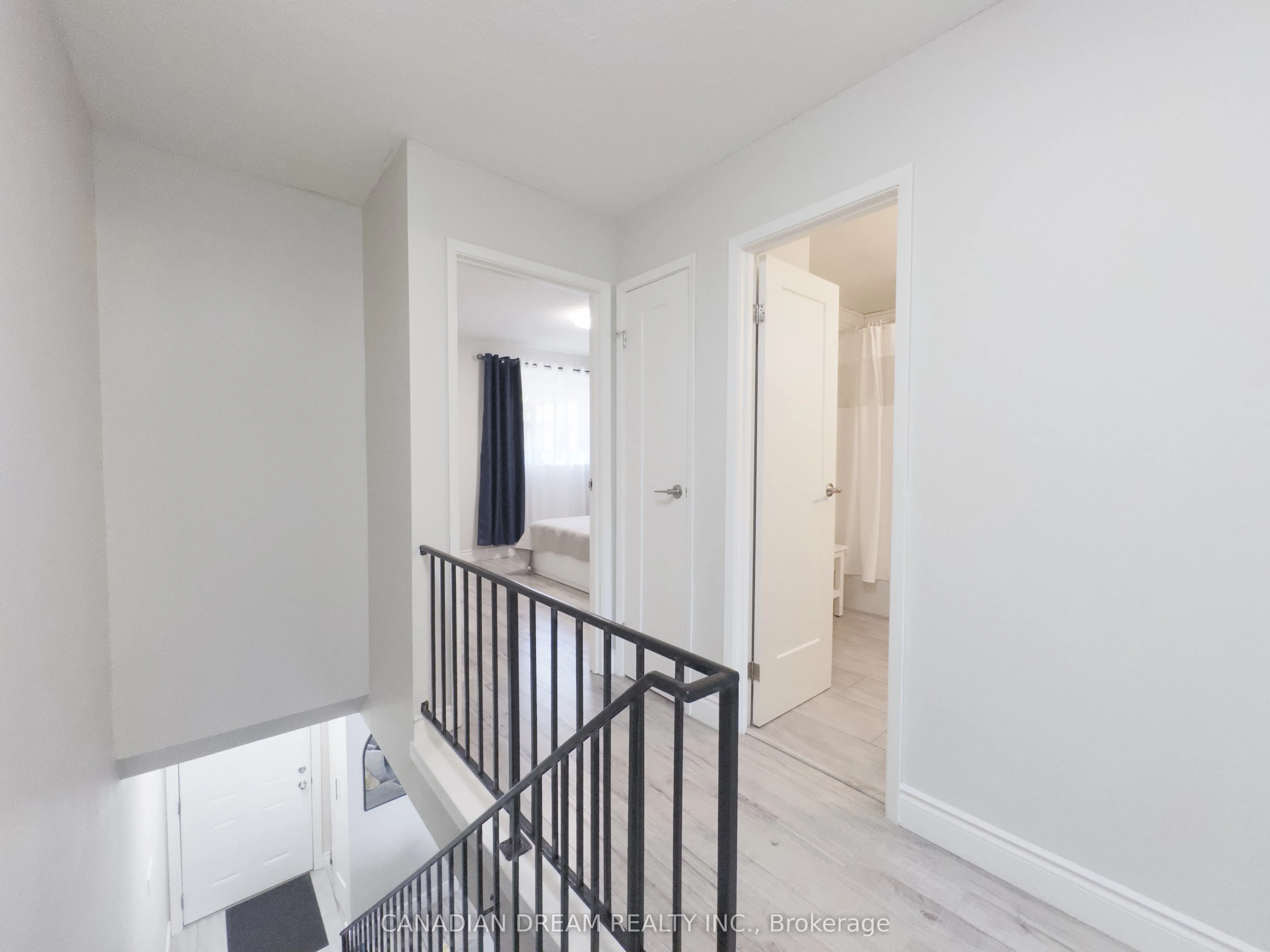 70 Fiddlers Green Road, #82