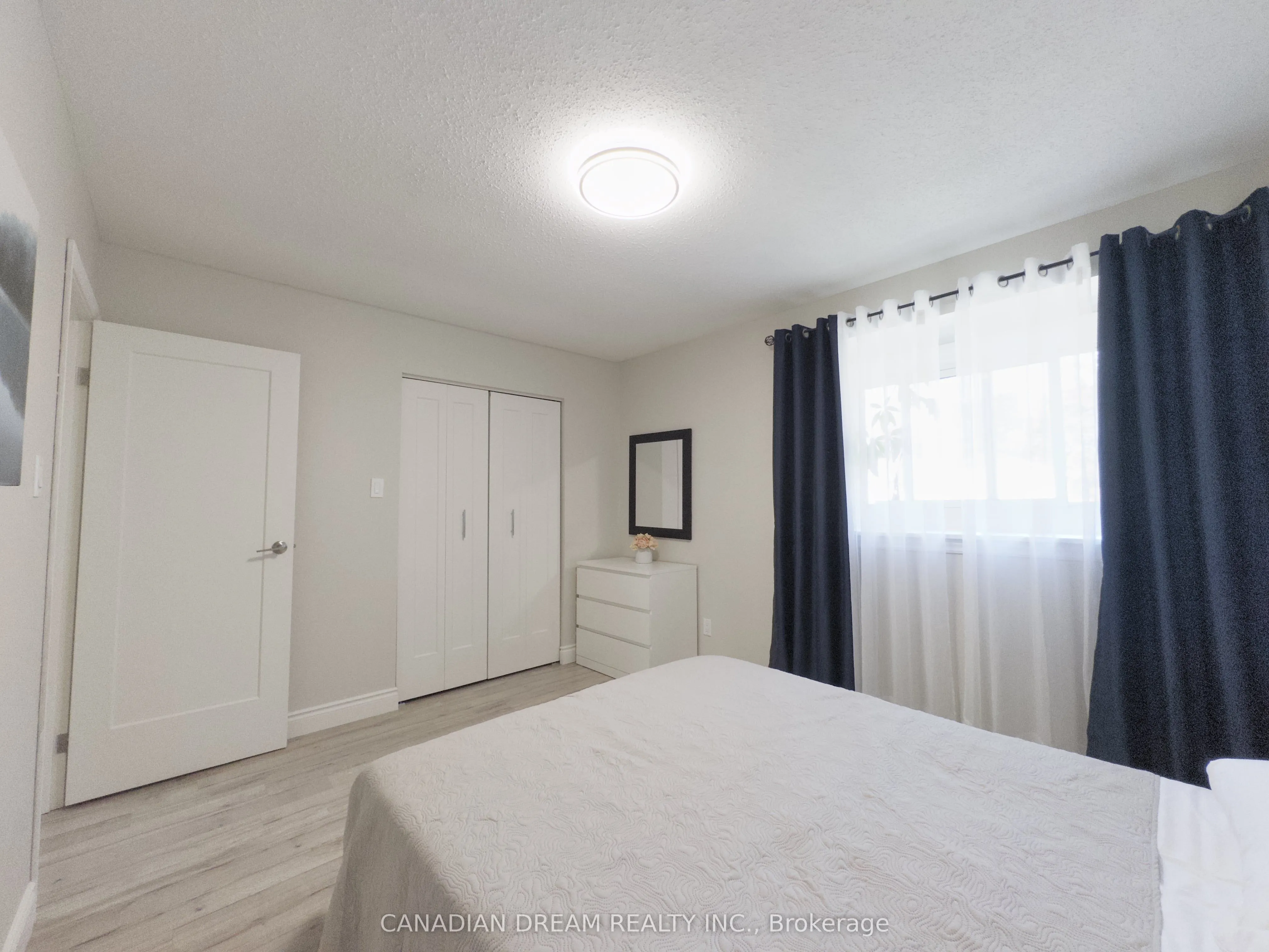 70 Fiddlers Green Road, #82