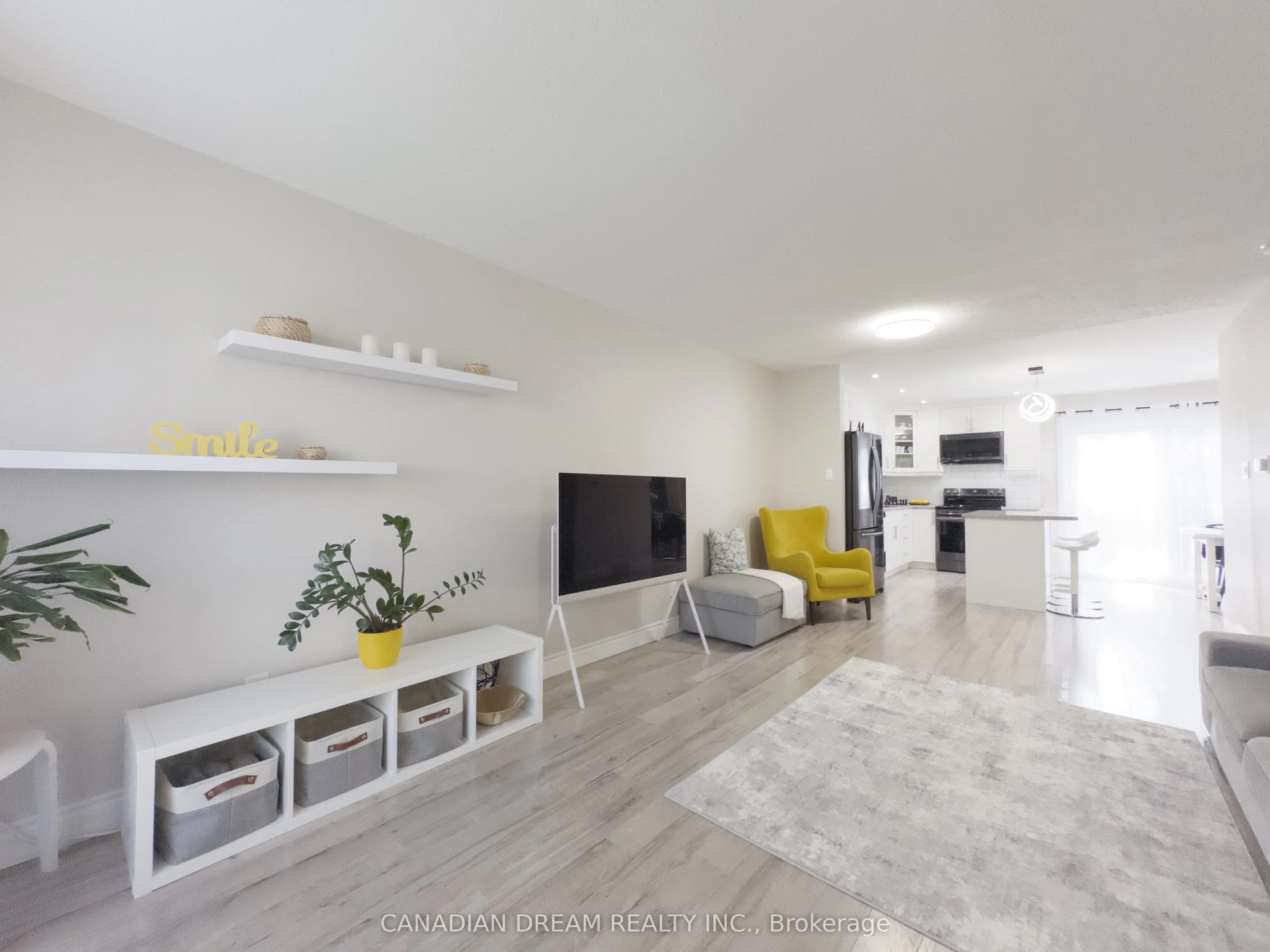 70 Fiddlers Green Road, #82