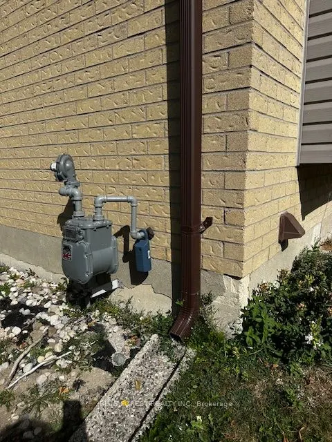 253 Taylor Street, #17