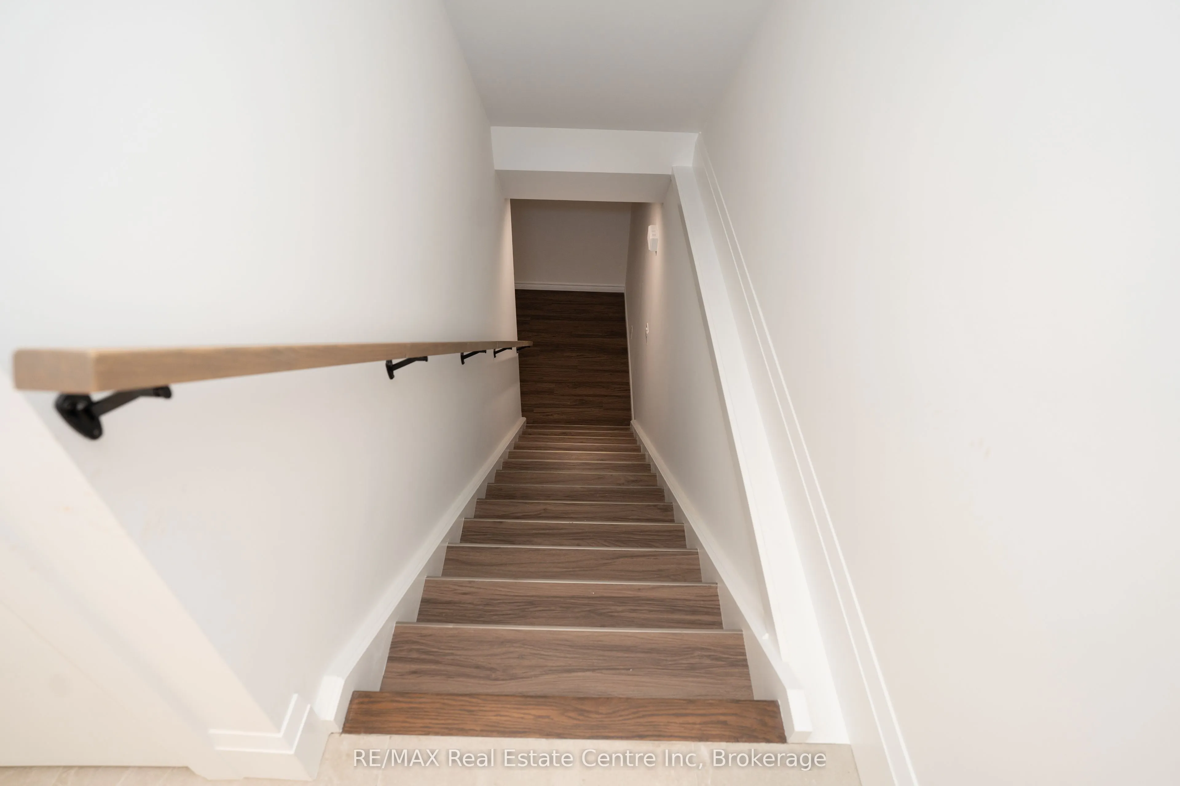 22 Neeve Street, #Lower